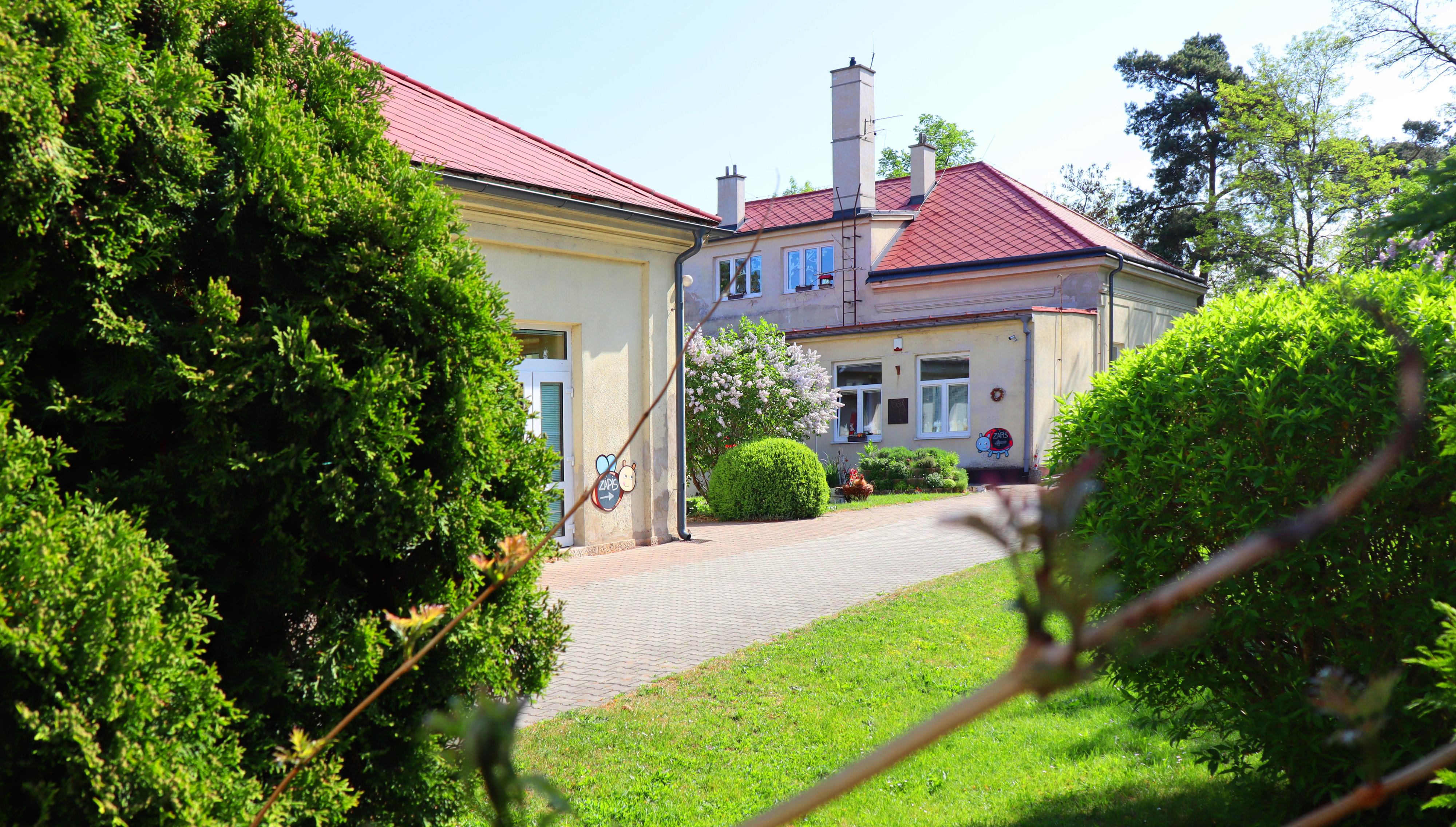 ZŠ a MŠ Hradec Králové, Poštovní 38 foto 3