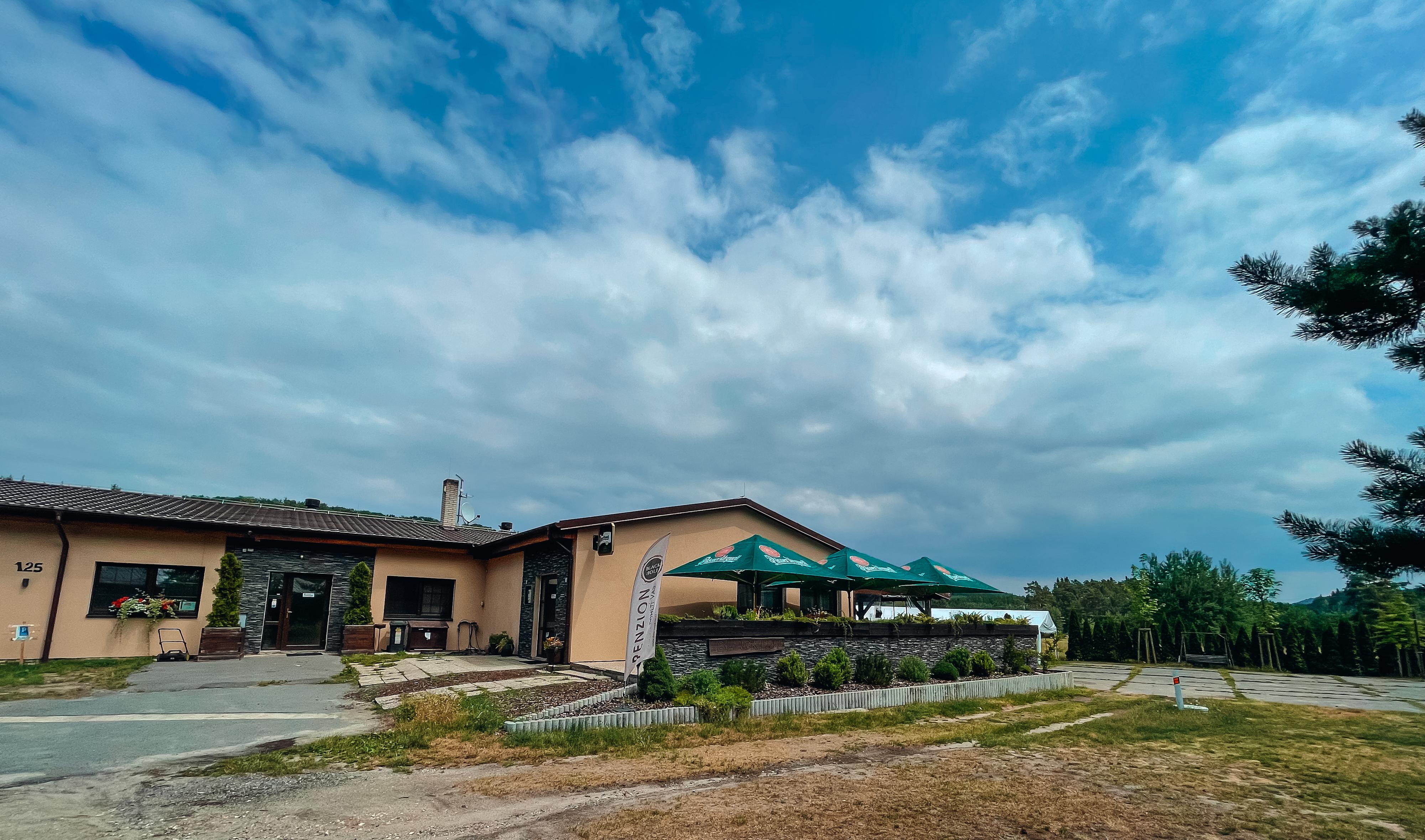 Restaurace a penzion BLACK HOLE
