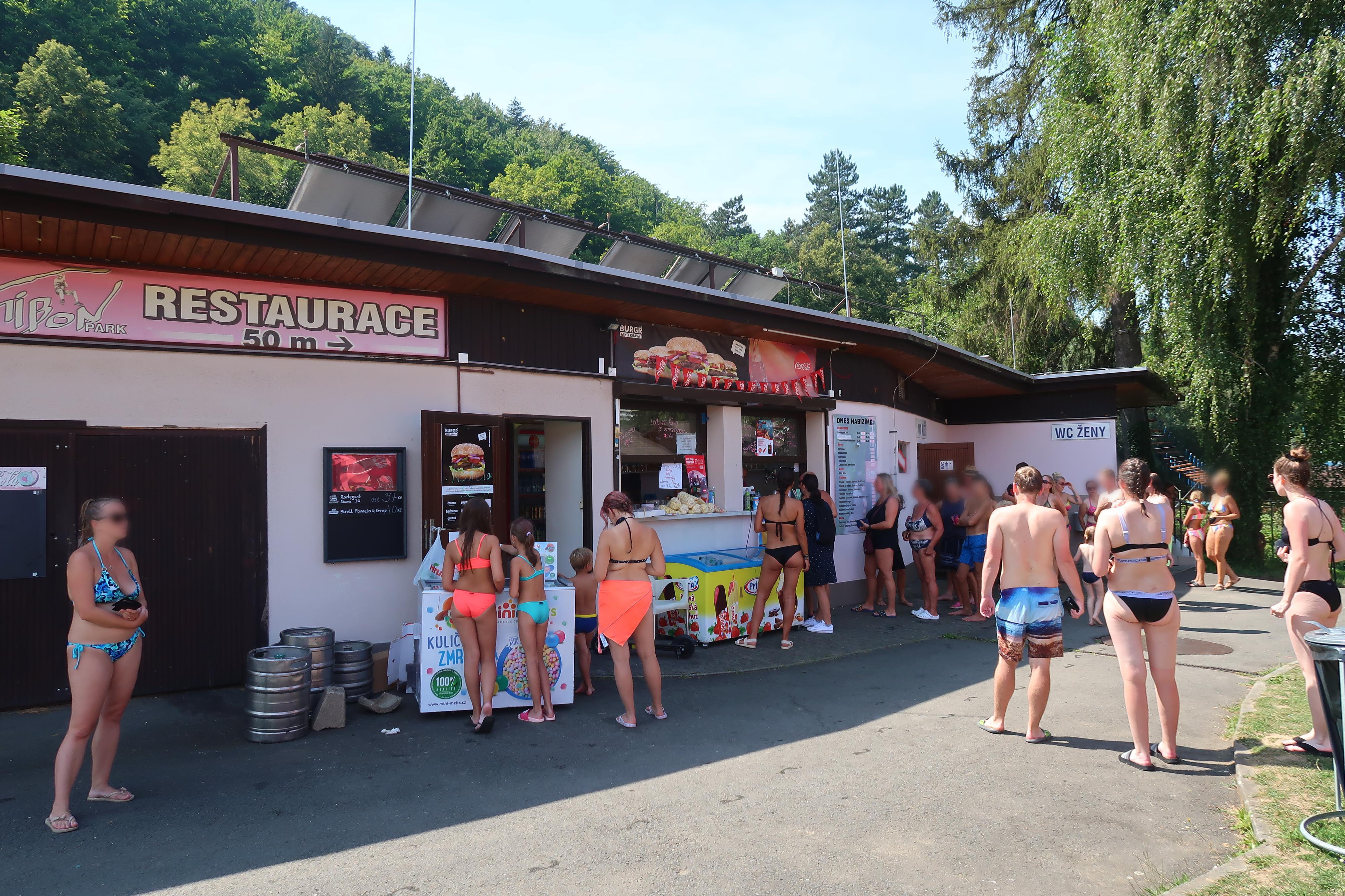 Občerstvení na koupališti Rožnov pod Radhoštěm foto 4