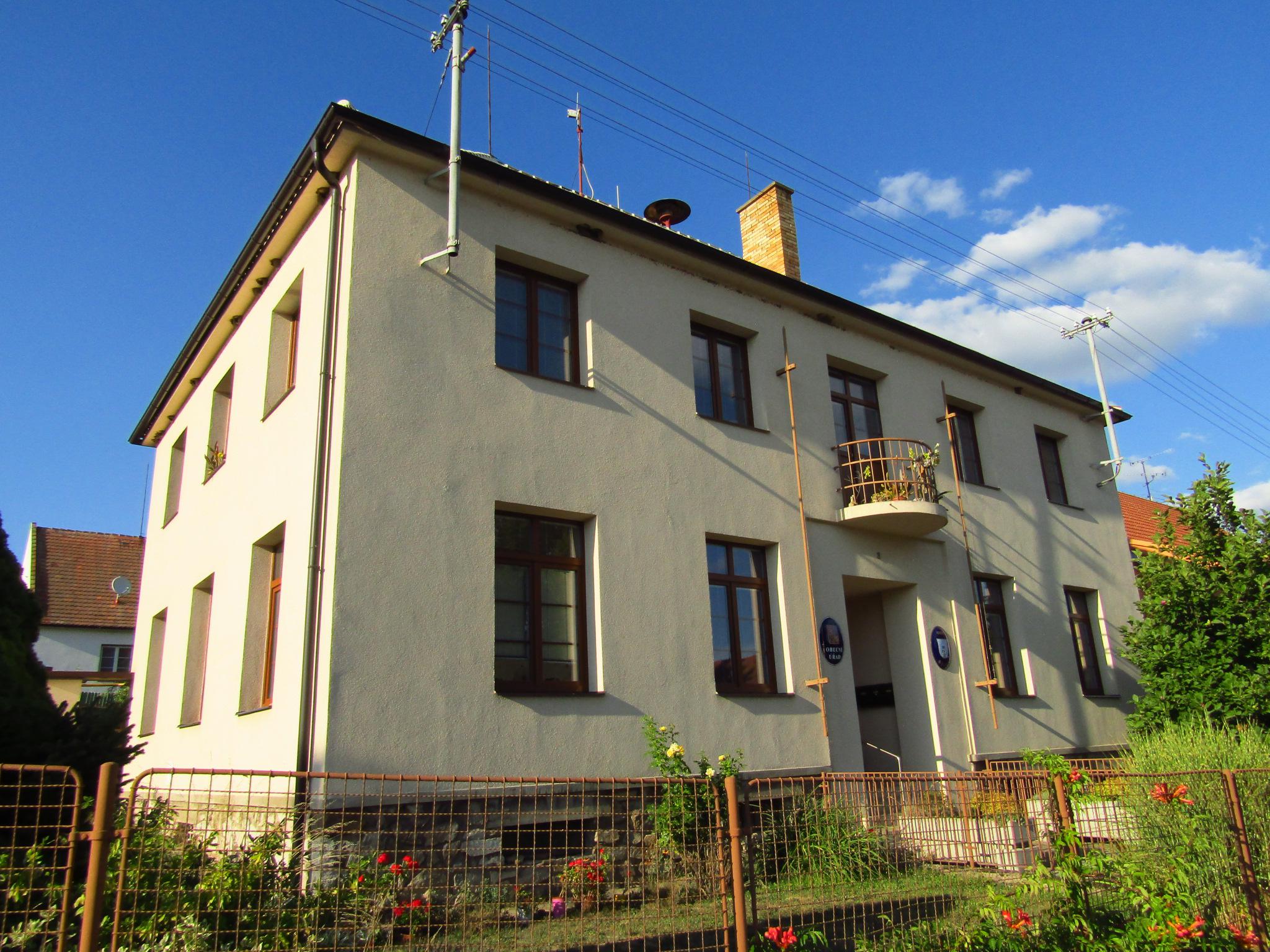 Bítov - obecní úřad foto 2