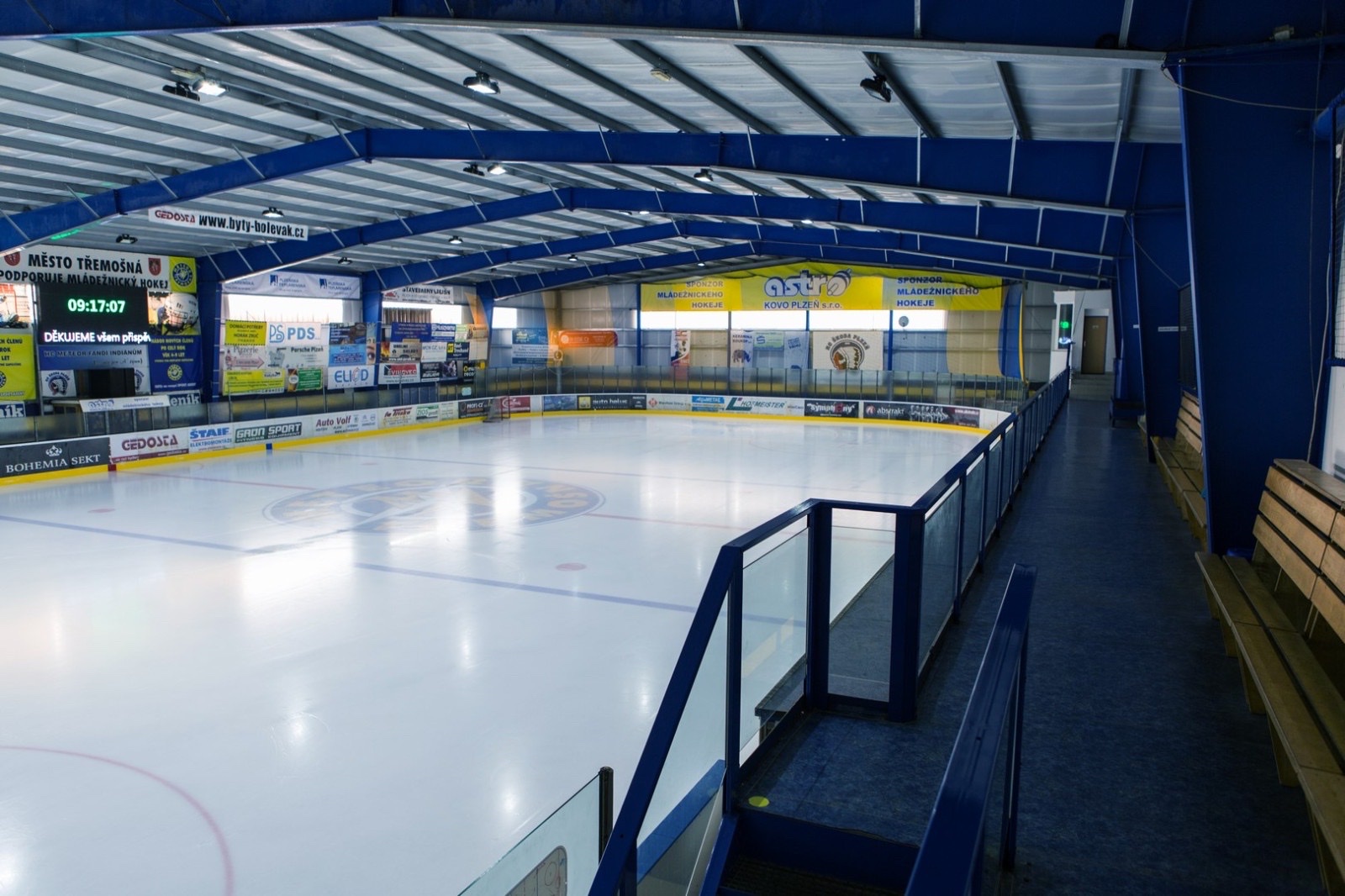 Sport aréna - zimní stadion foto 2