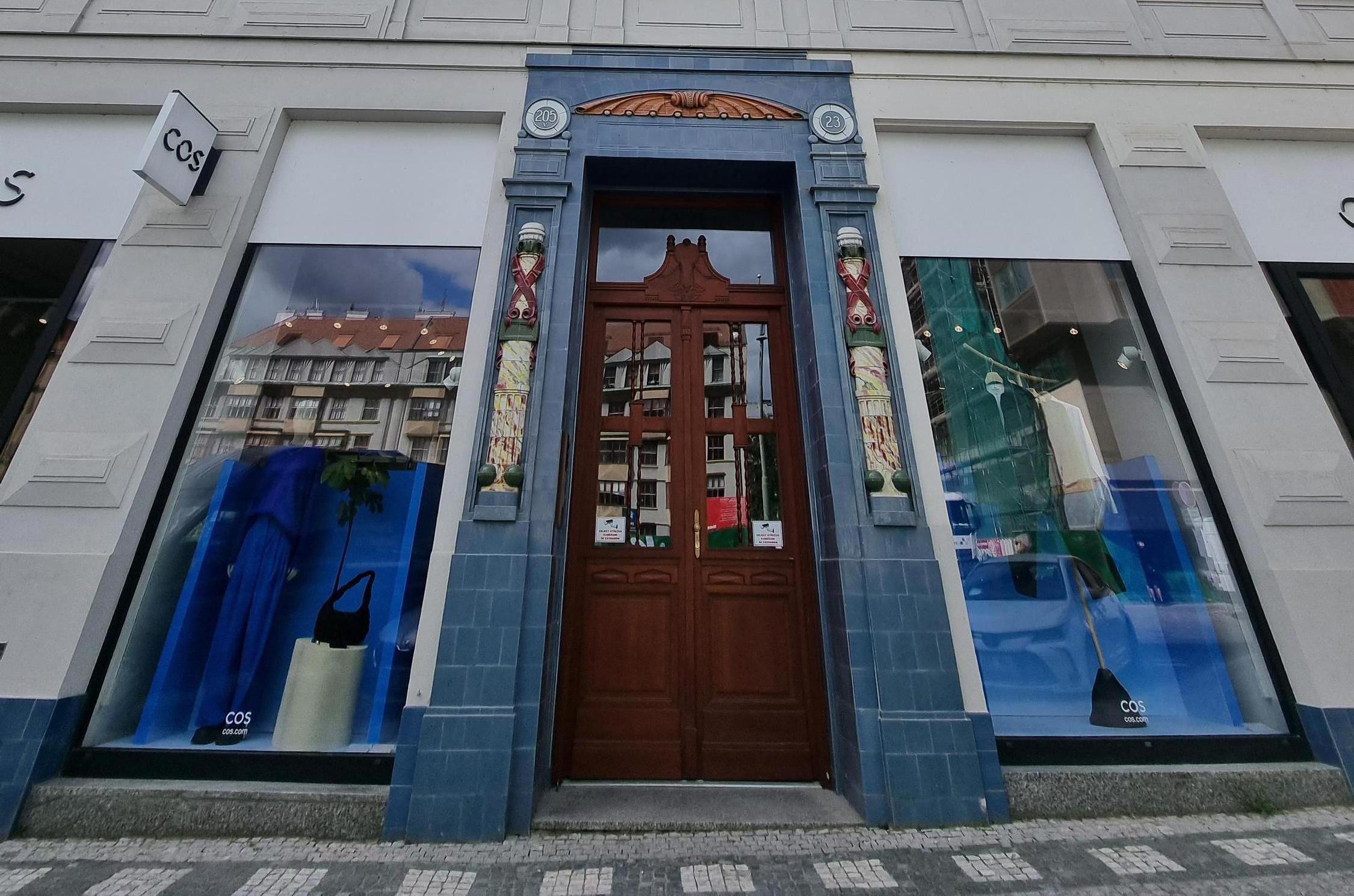 LUXENT - Exclusive Properties