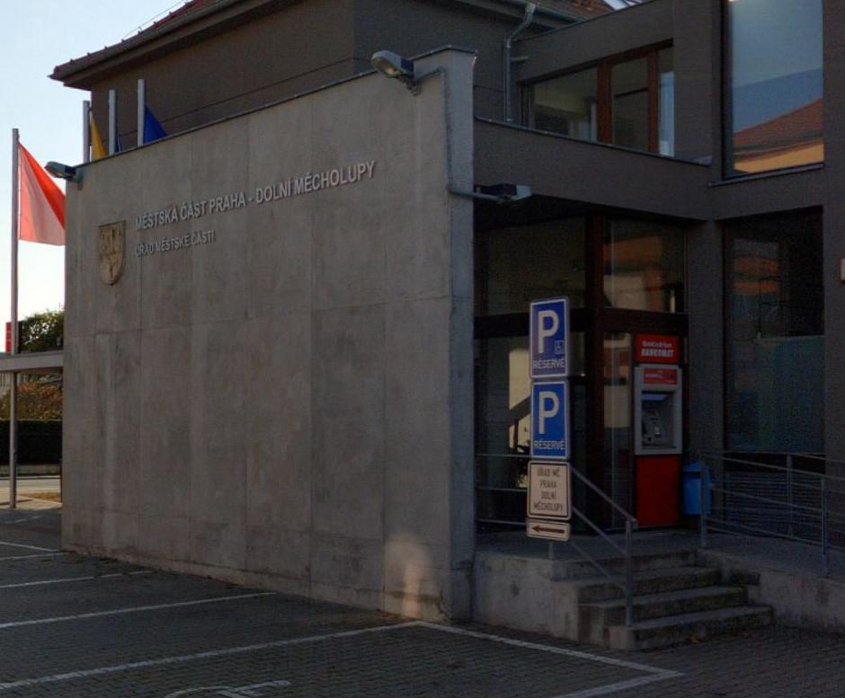 Bankomat UniCredit Bank Czech Republic foto 2