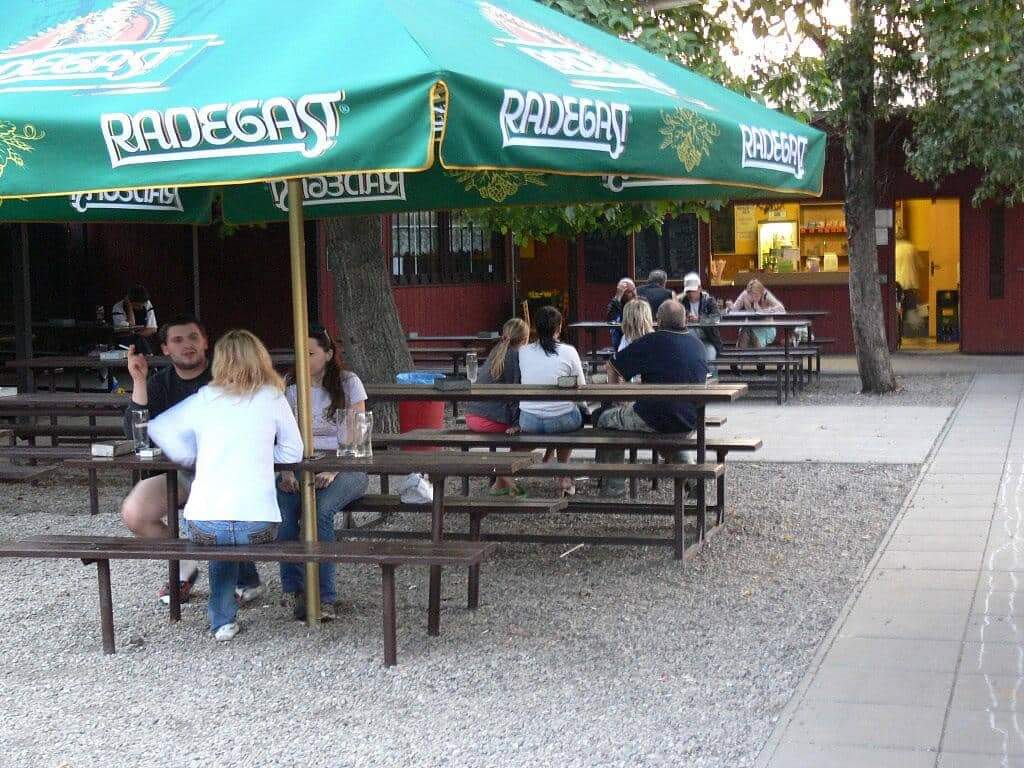 Letní zahrádka Makarská foto 5