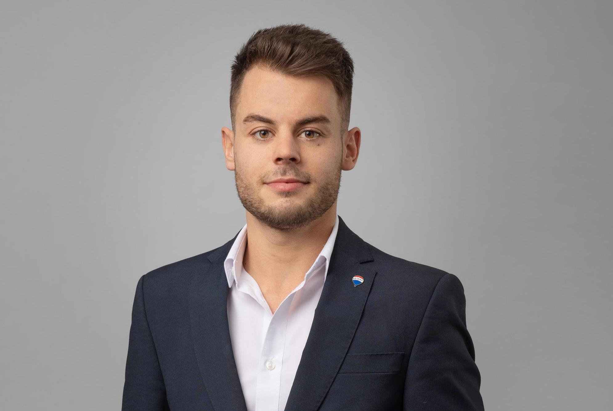 Pavel Hassman, realitní makléř RE/MAX 4You