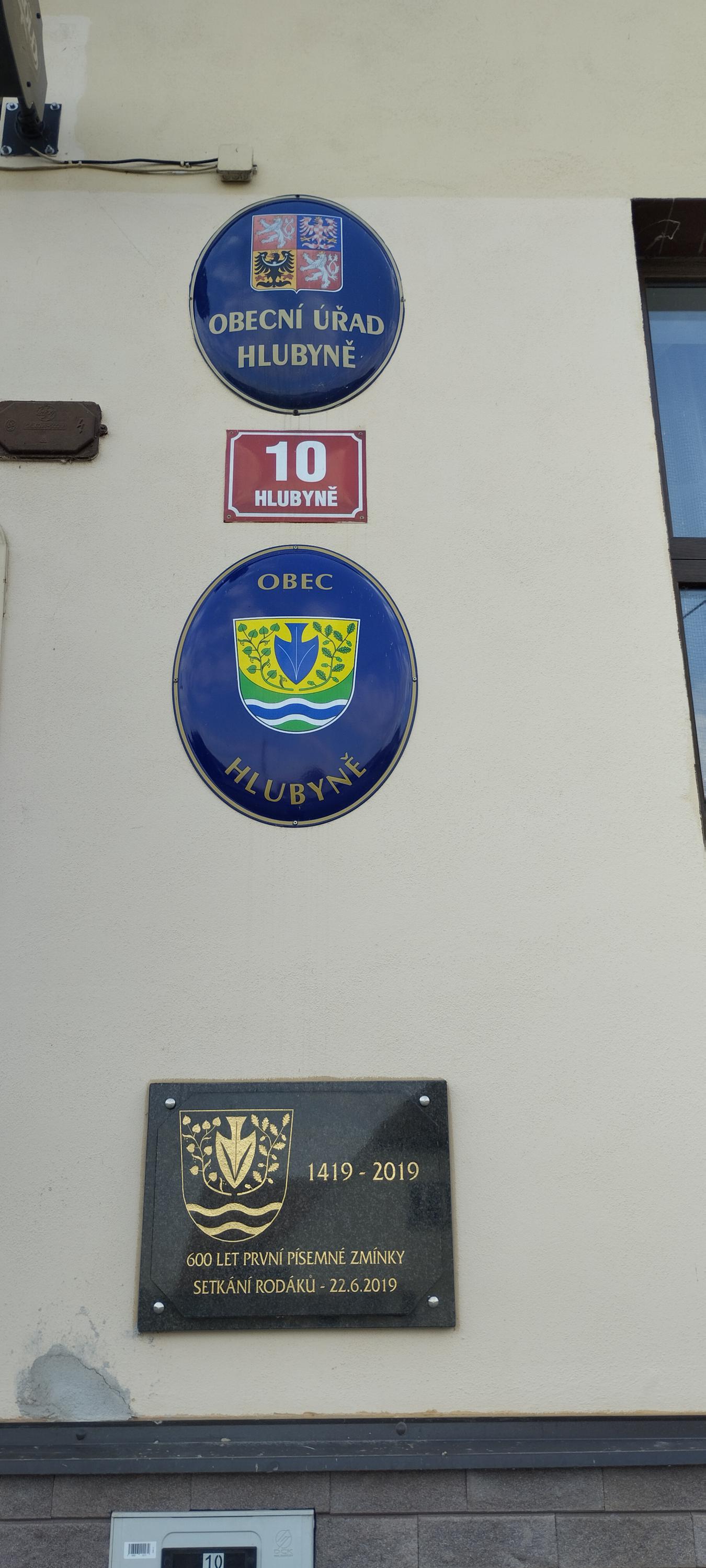 Hlubyně - obecní úřad foto 2
