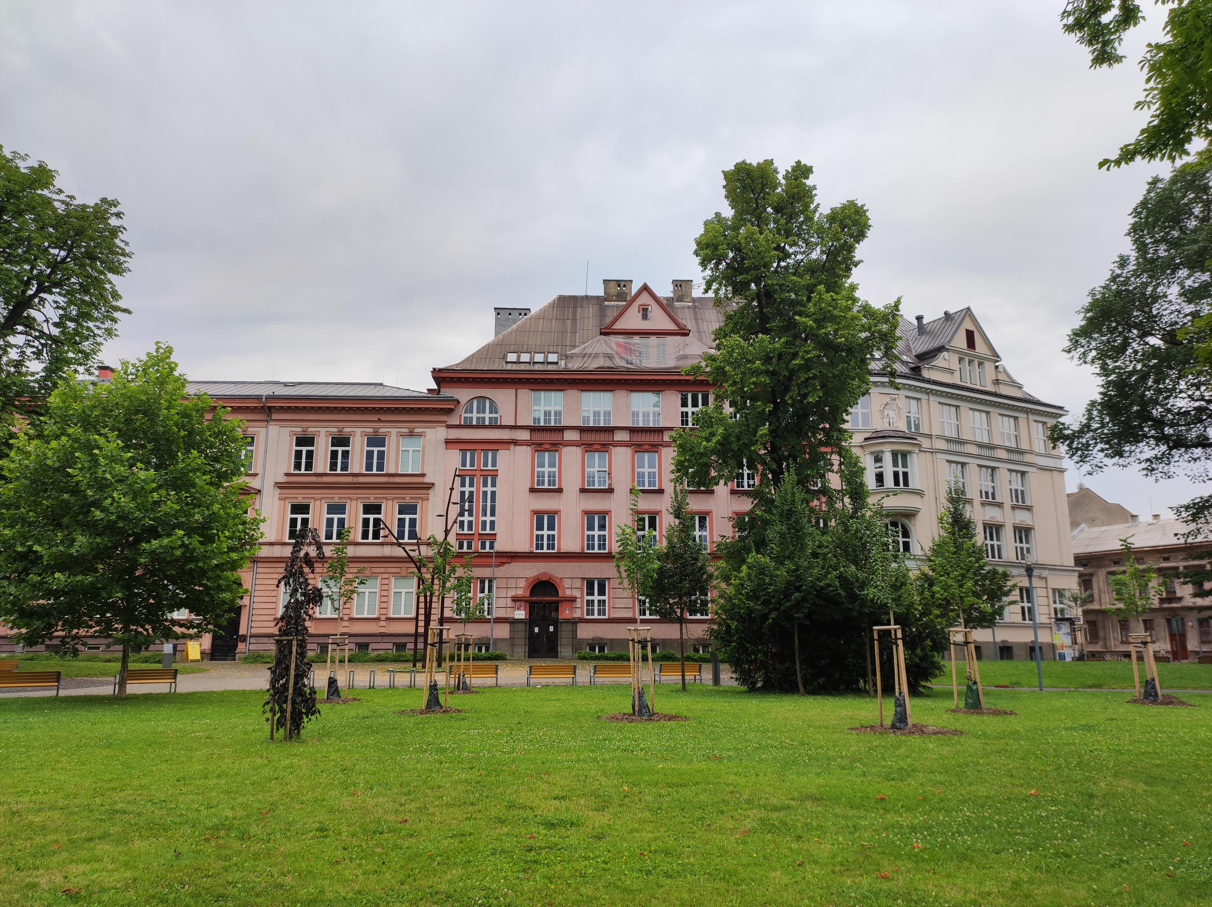 Obchodní akademie Český Těšín foto 2