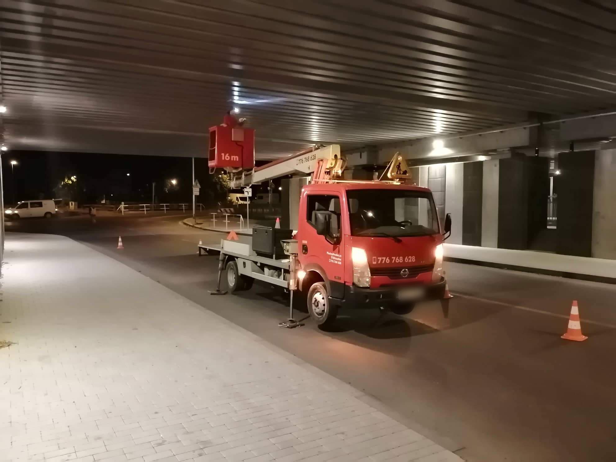 Pronájem plošin - Chmelař foto 6