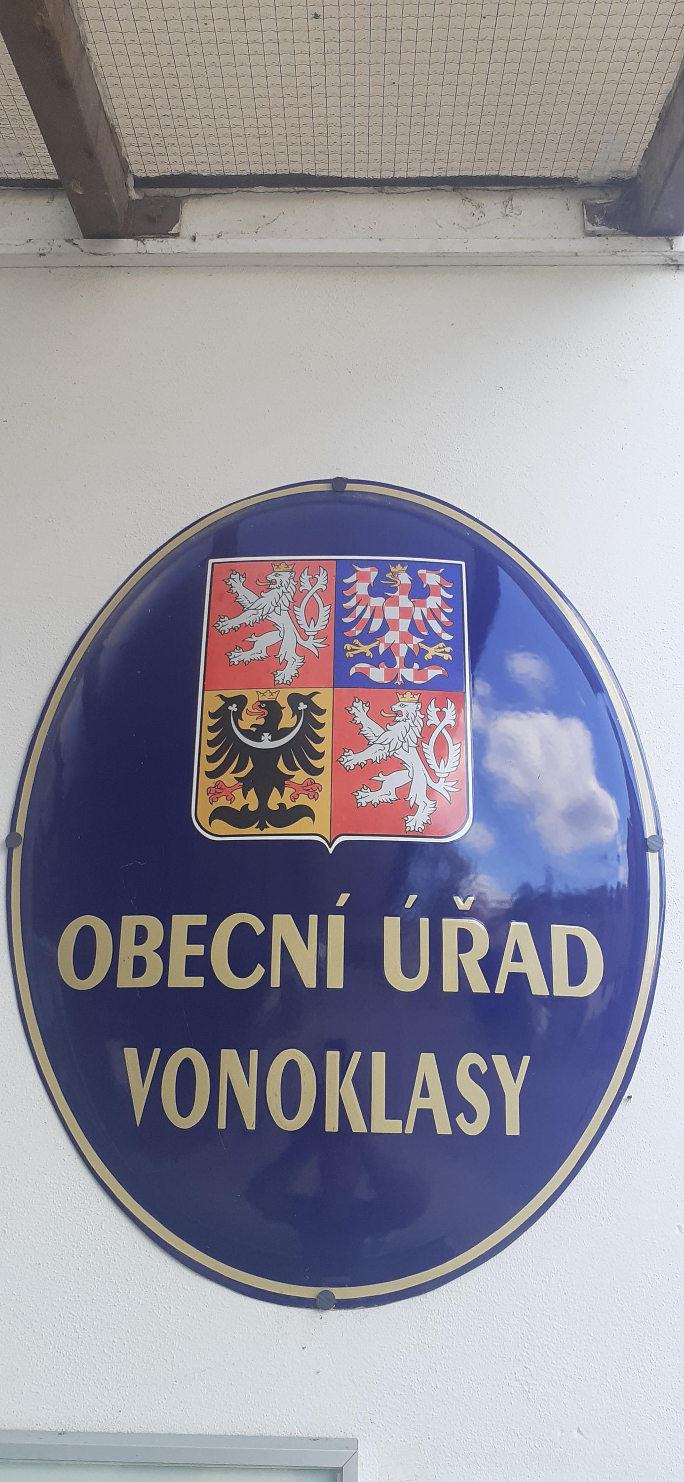 Vonoklasy - obecní úřad foto 2
