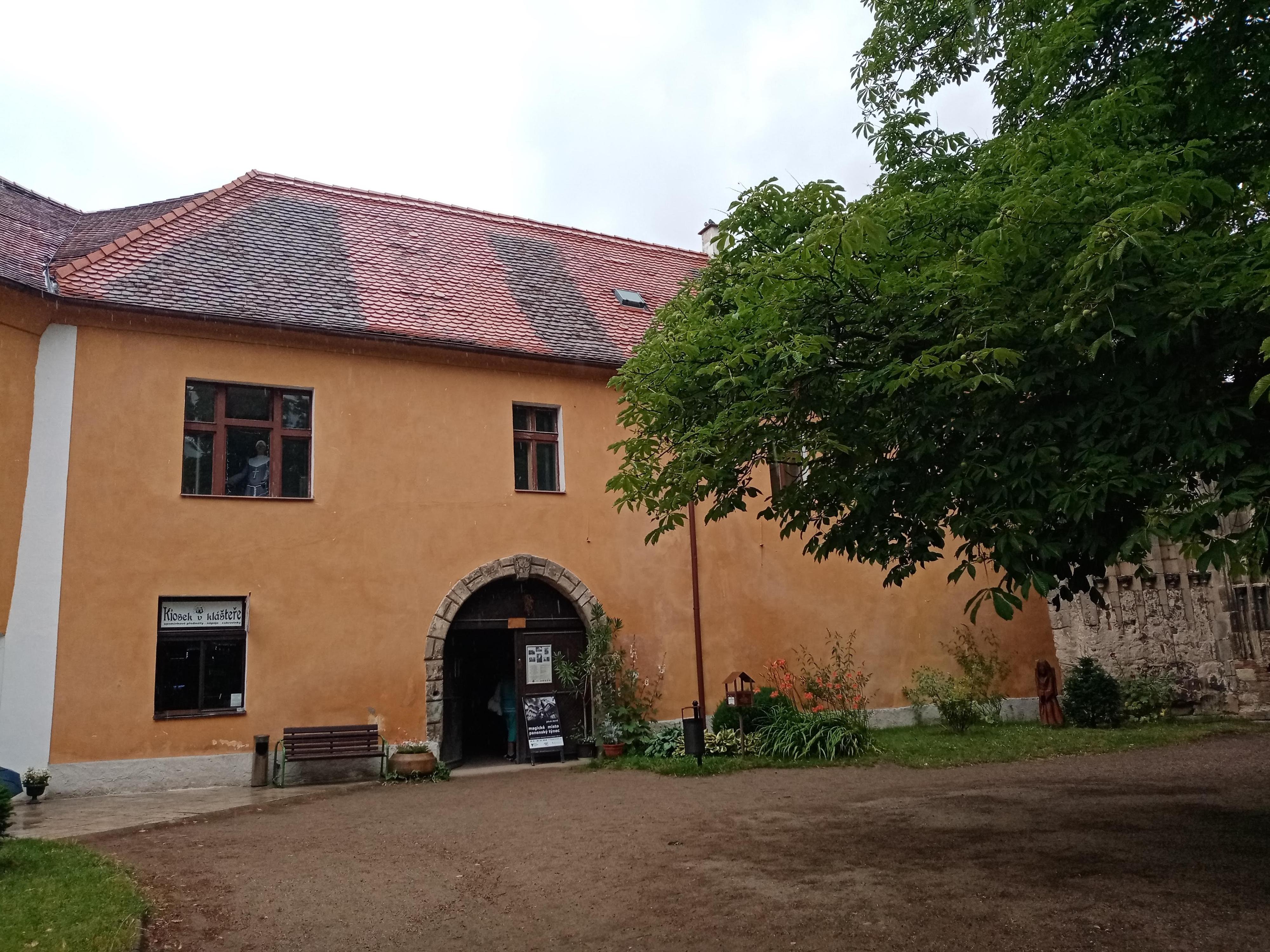 Kiosek v kláštěře foto 6