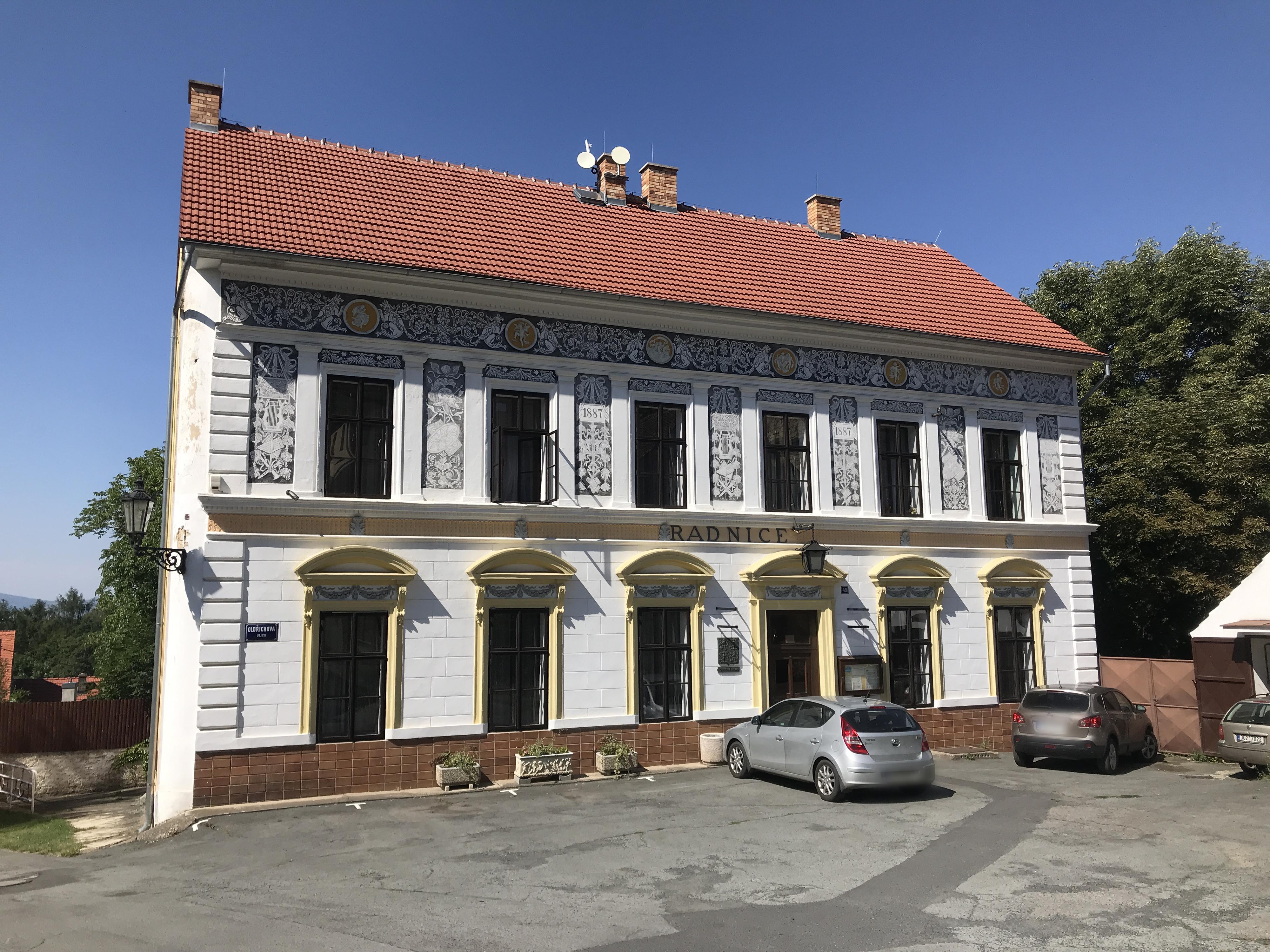 Peruc - úřad městyse foto 5