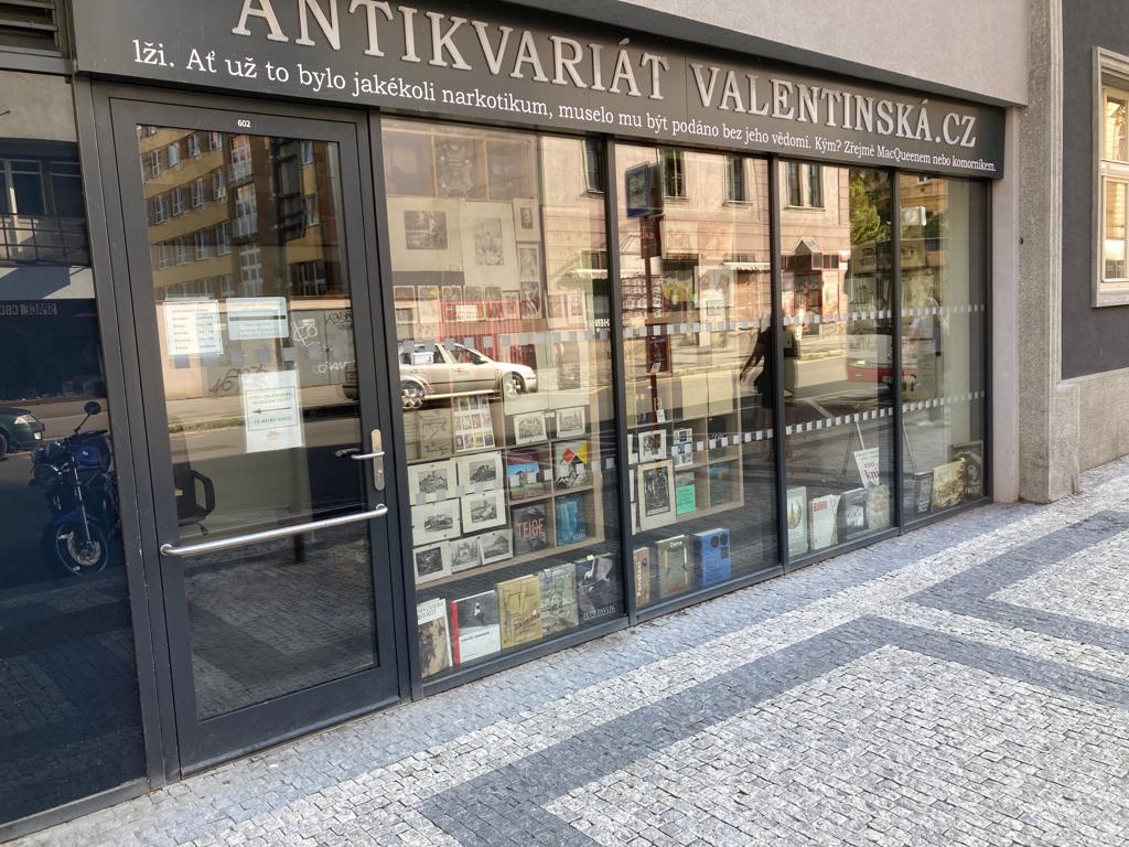 Antikvariát Valentinská foto 2