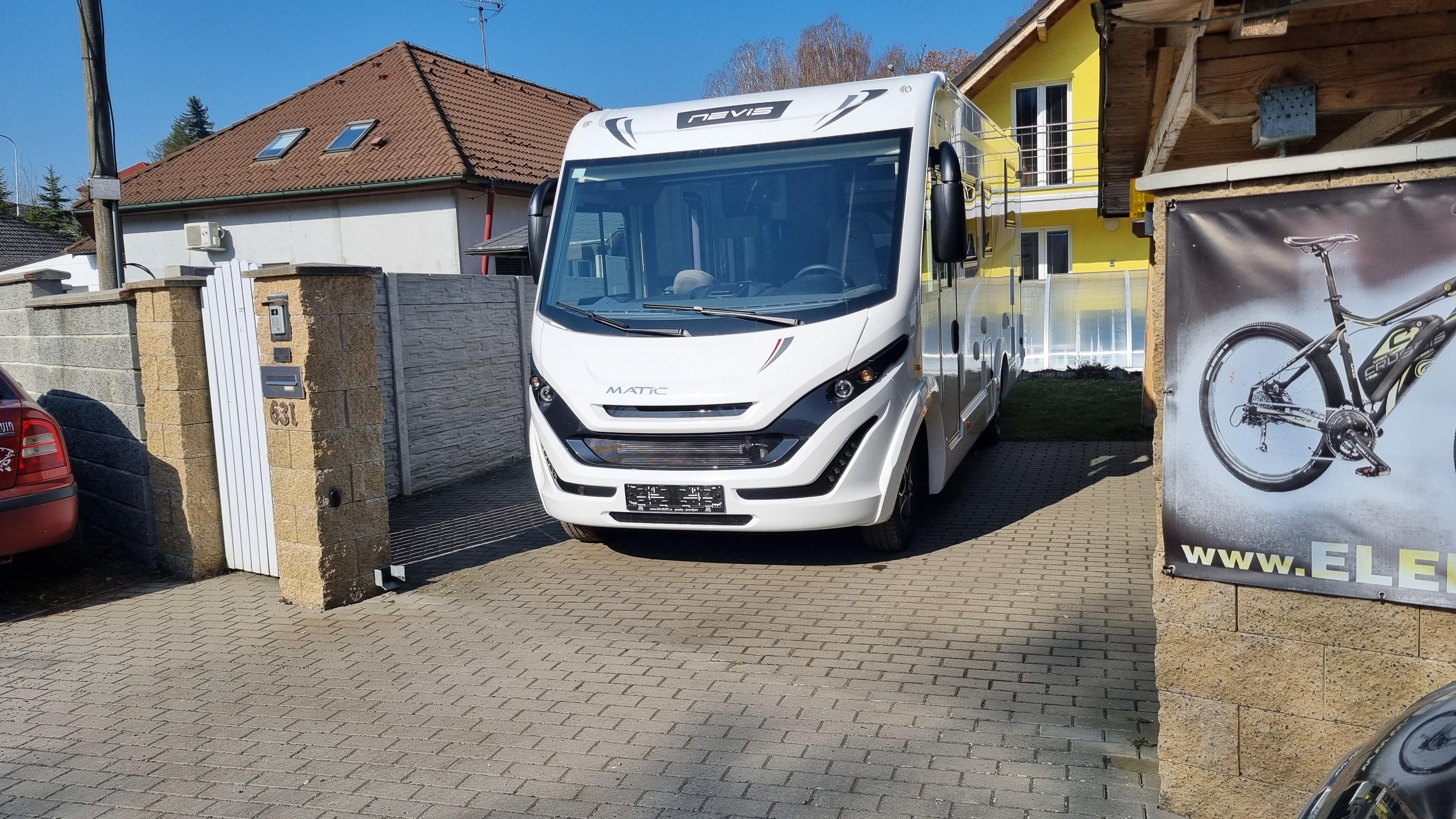 KARAVANY ZLÍN - půjčovna karavanů a obytných aut foto 3