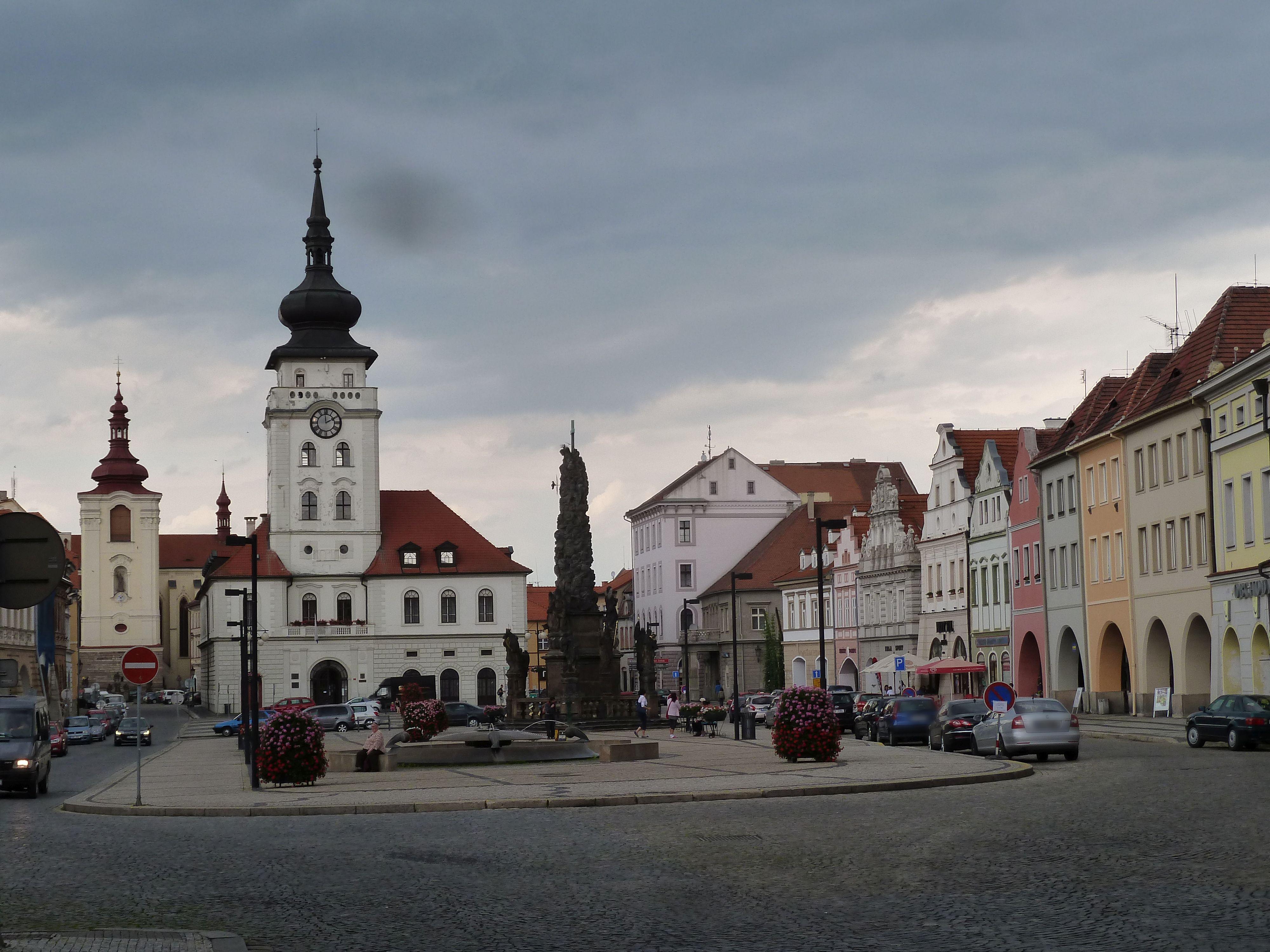 MĚSTSKÝ ÚŘAD - ŽATEC foto 6