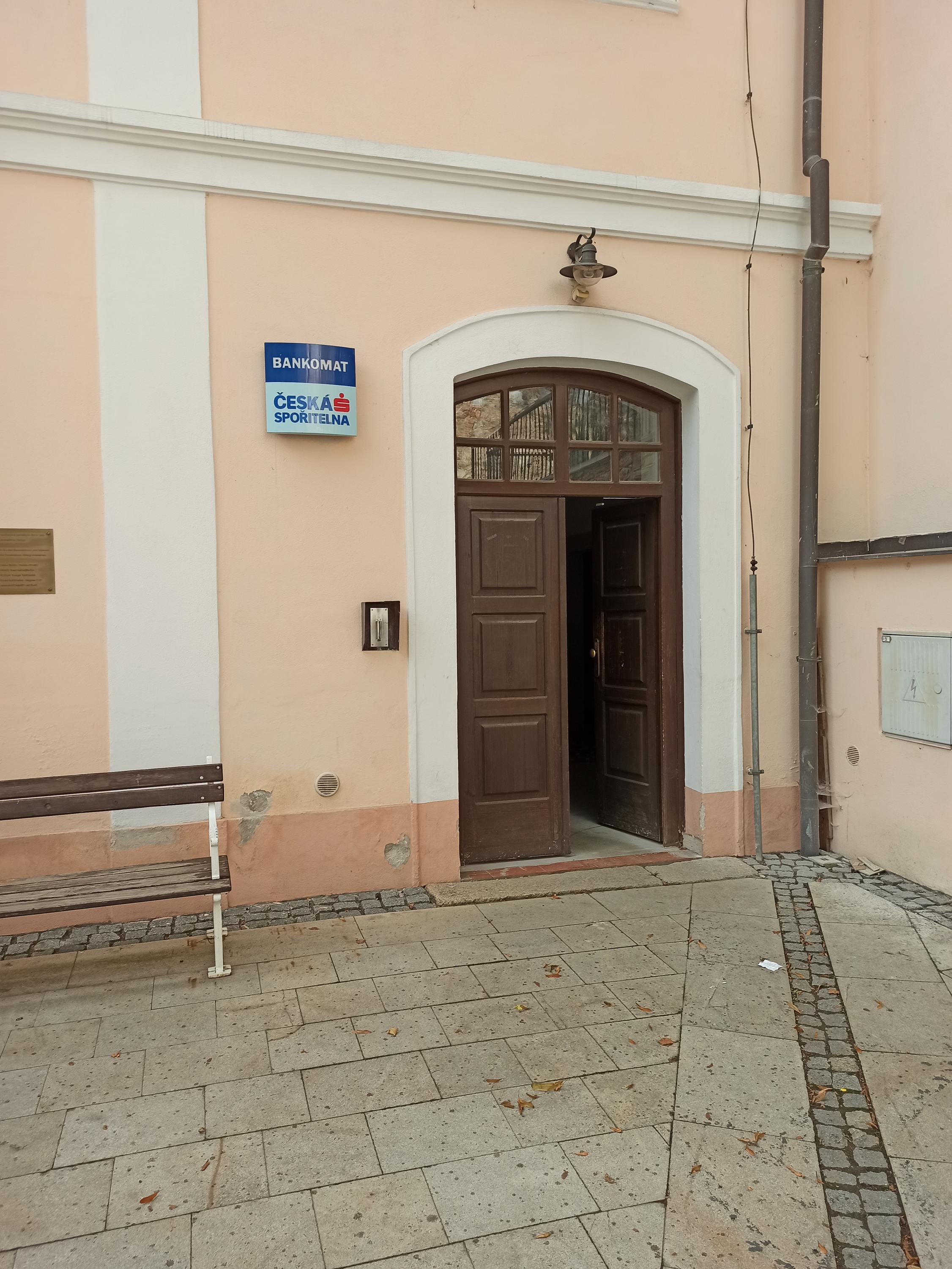 Bankomat České spořitelny foto 2