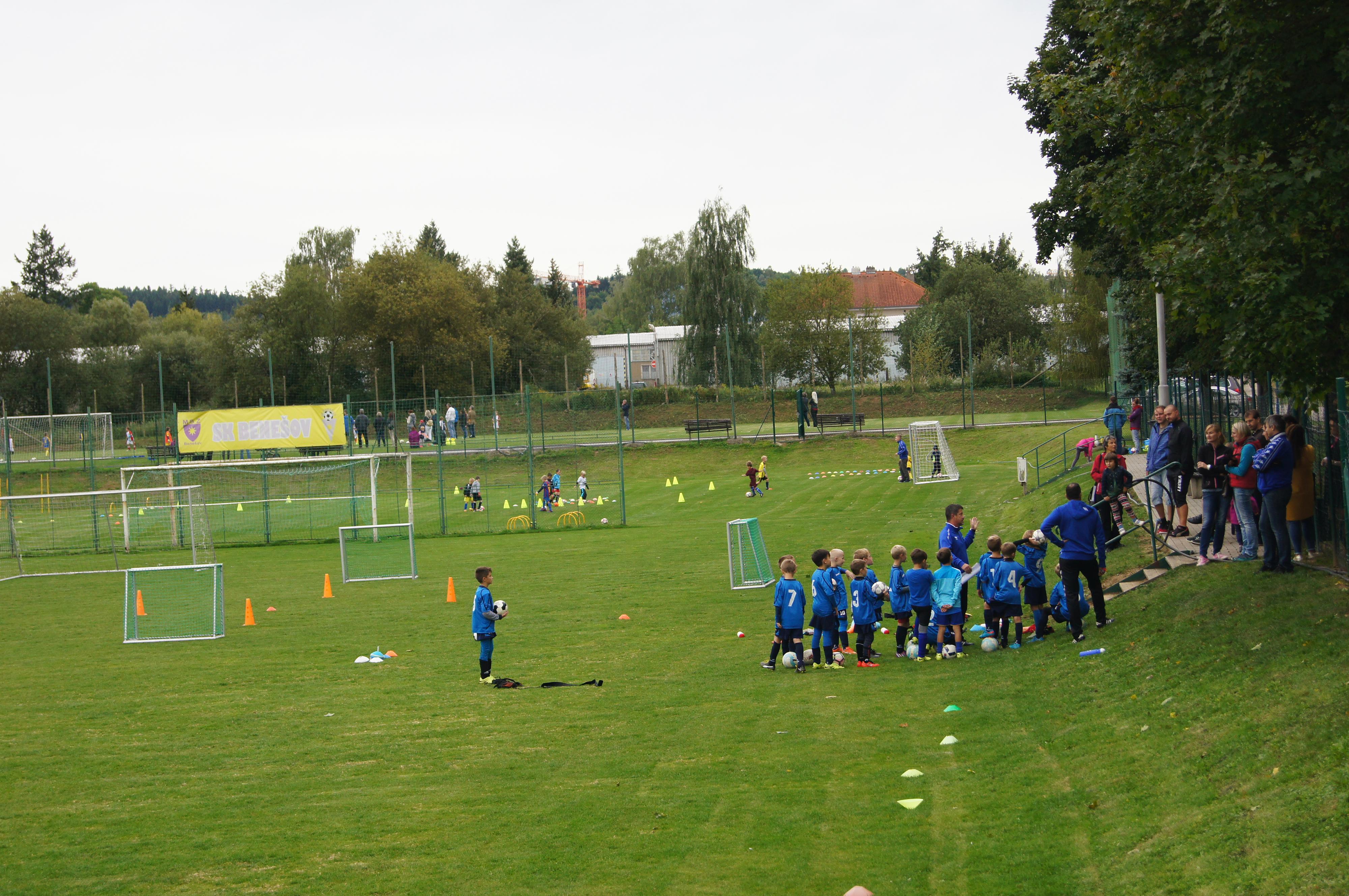 Městská sportovní zařízení Benešov - atletický stadion foto 2
