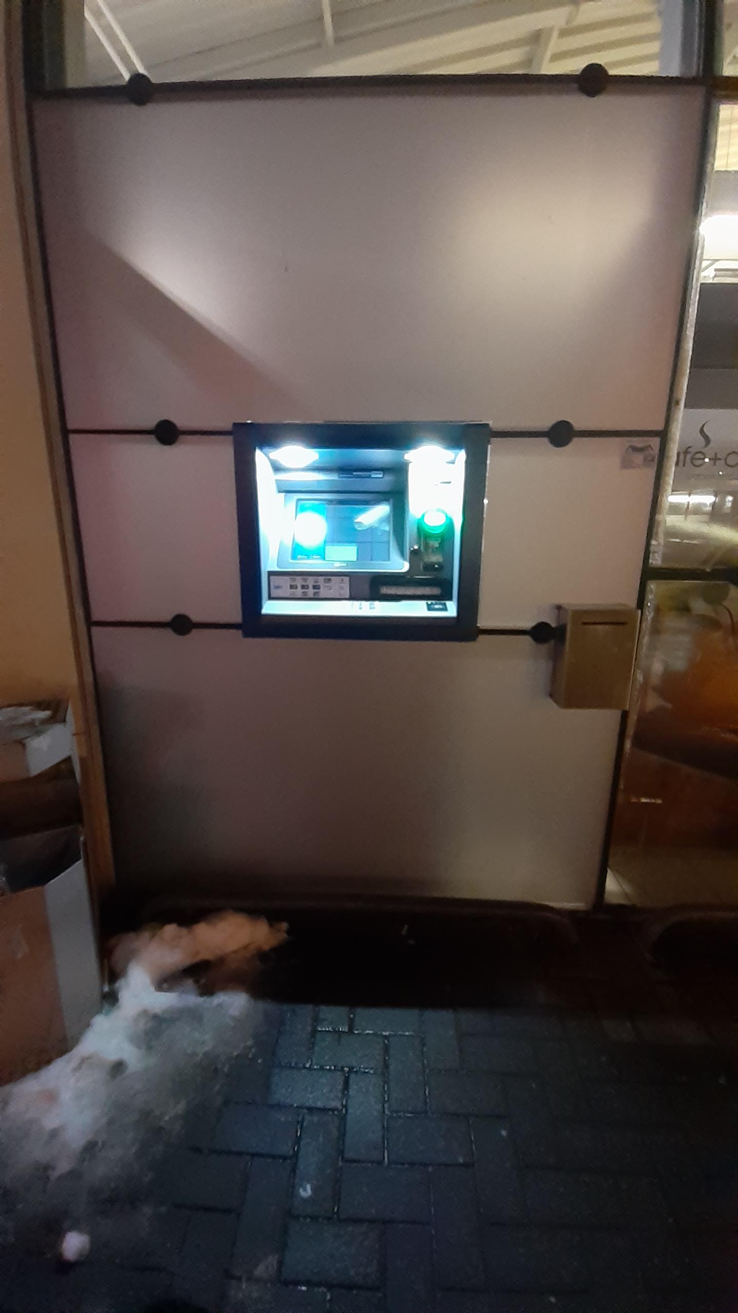 Bankomat České spořitelny foto 2