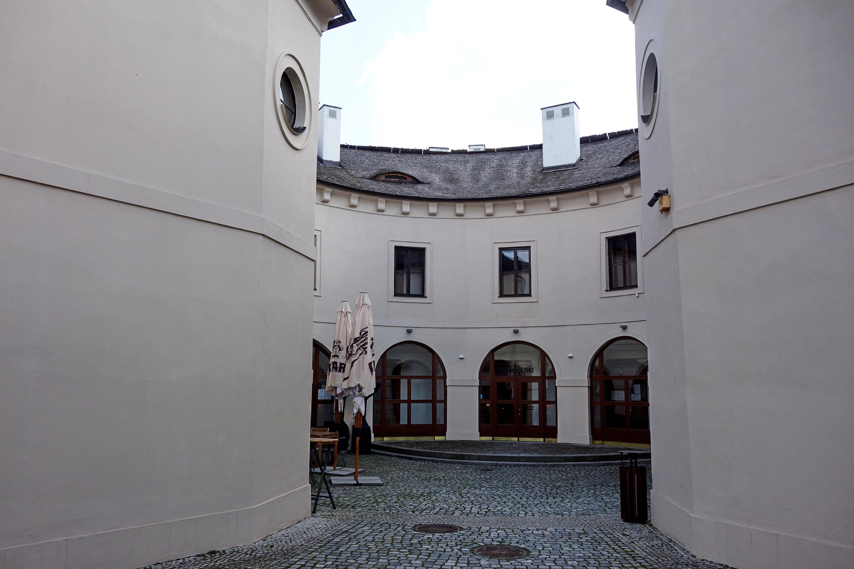 Restaurace Chodovská tvrz foto 2