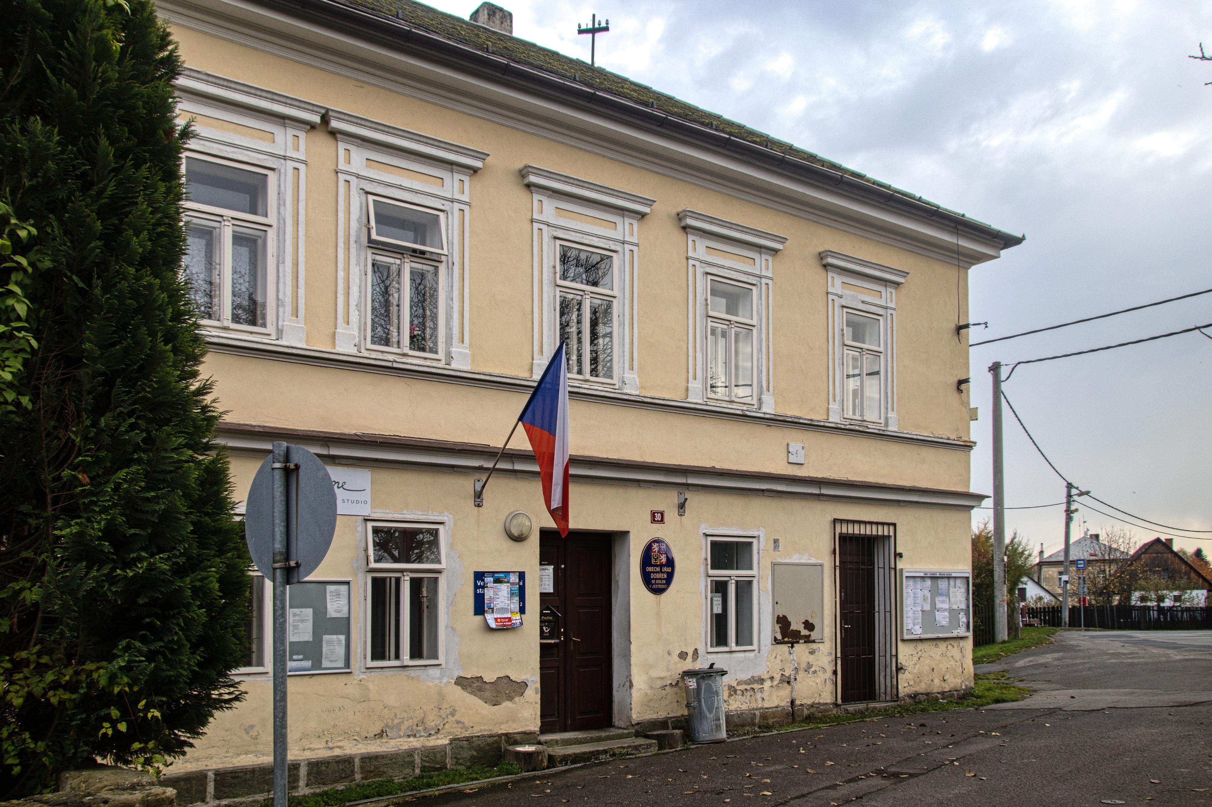 Dobřeň - obecní úřad