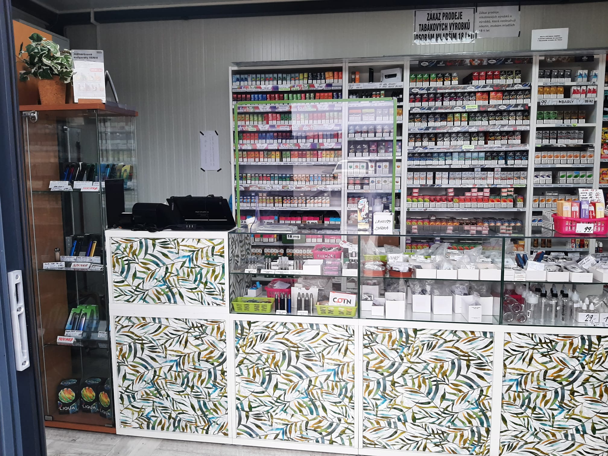 Elektronické a jednorázové cigarety foto 2