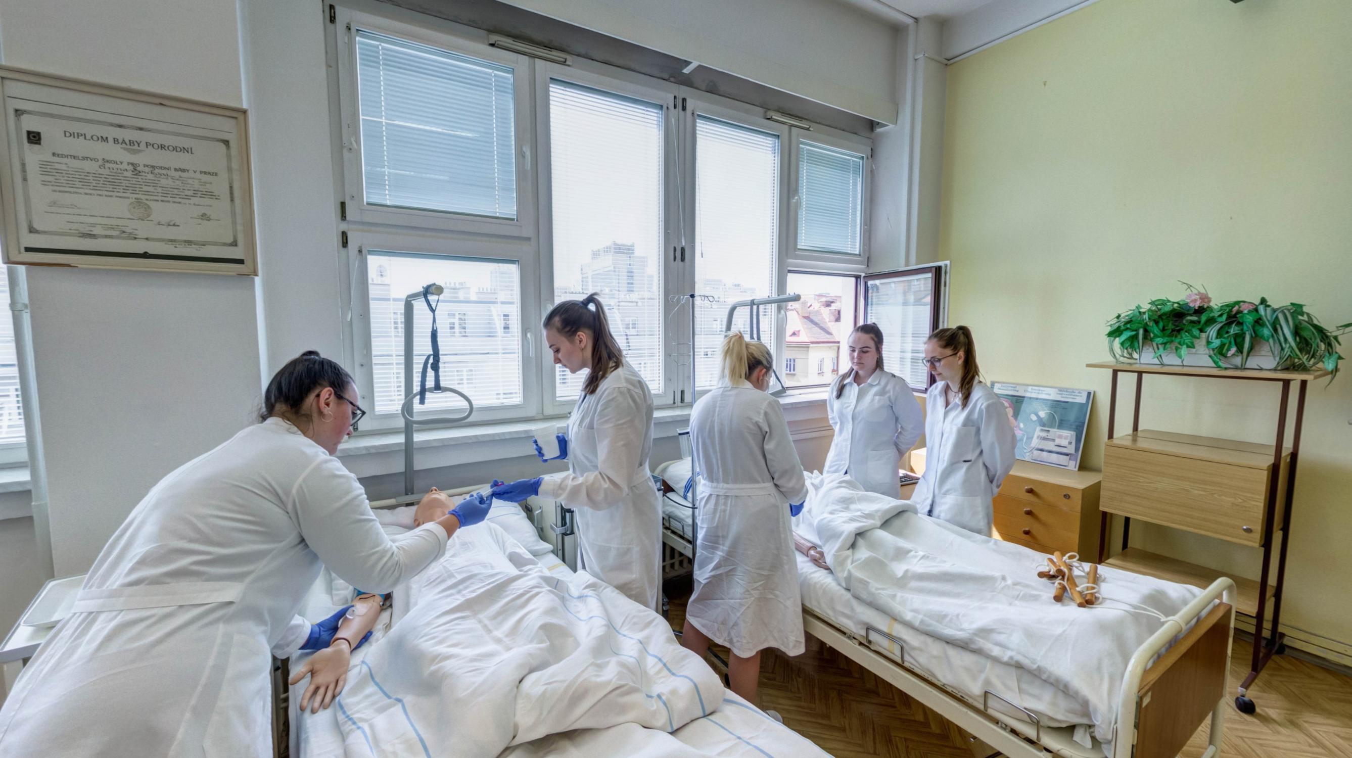 Vyšší odborná škola zdravotnická a Střední zdravotnická škola foto 6