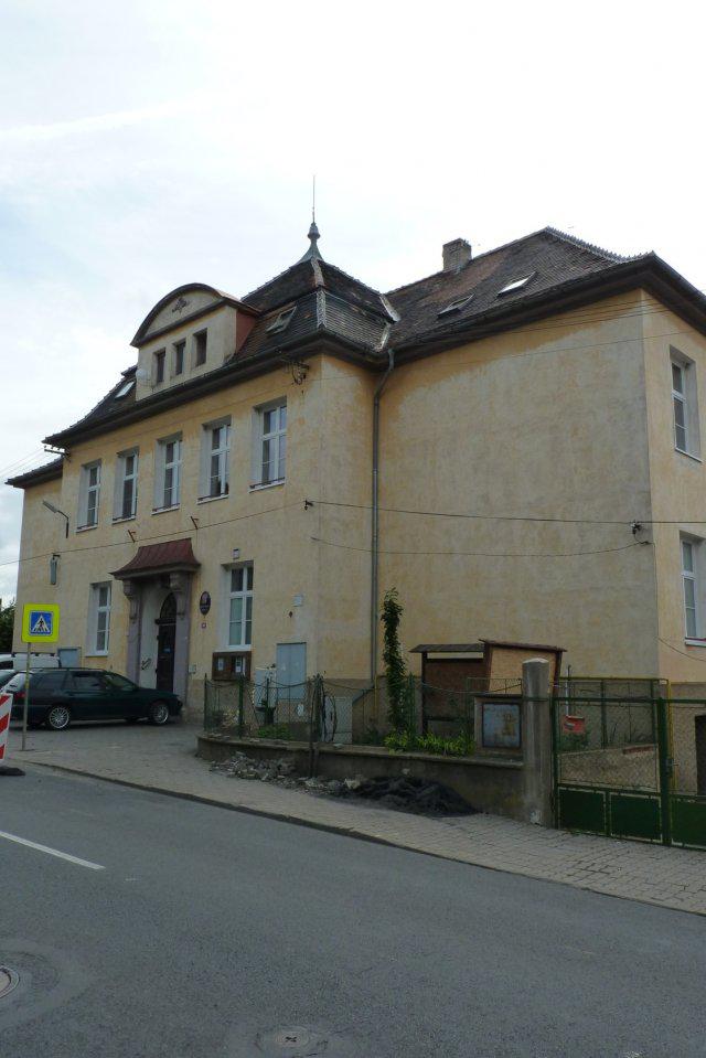 Žalhostice - obecní úřad foto 3