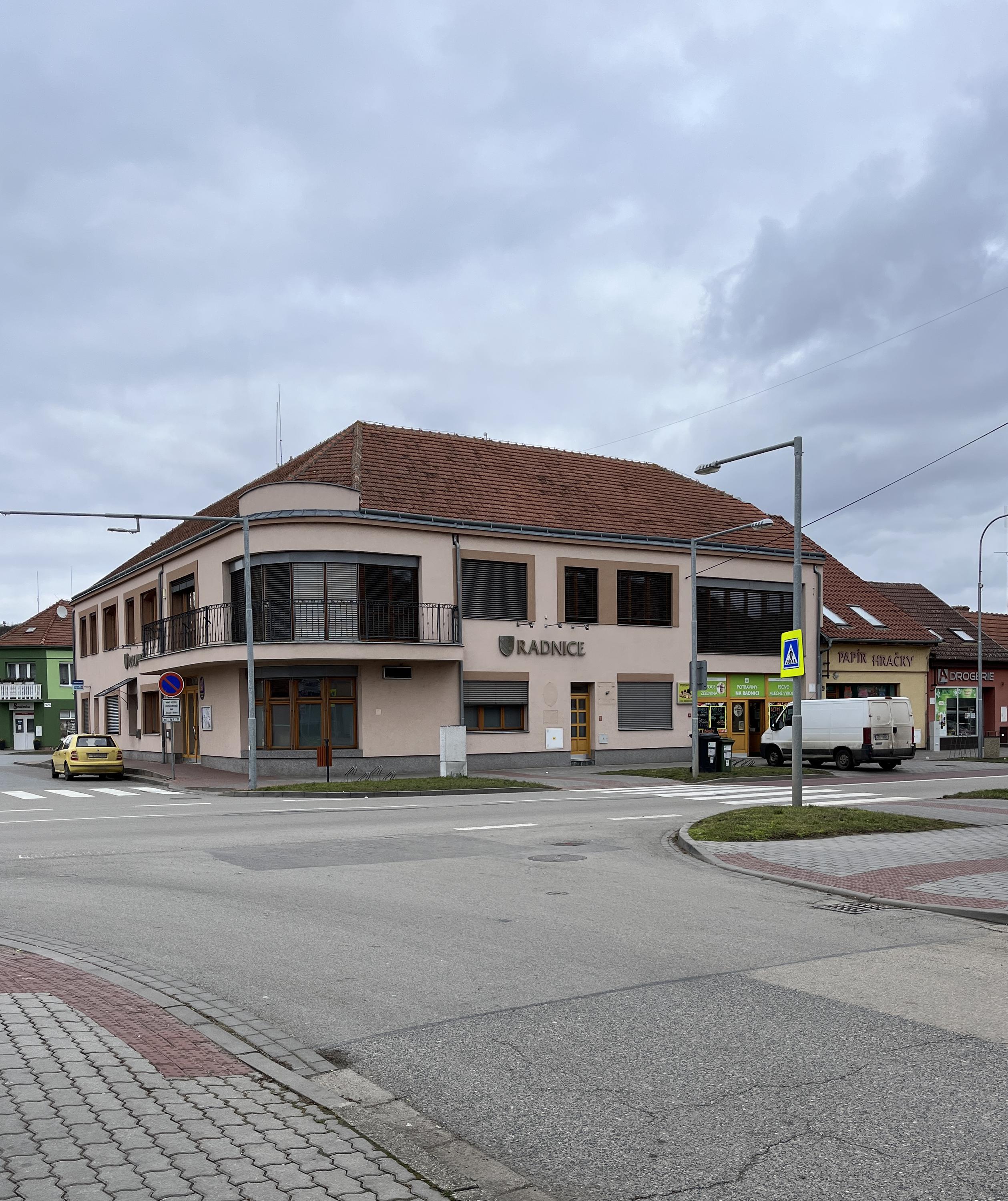 Újezd u Brna - městský úřad foto 5