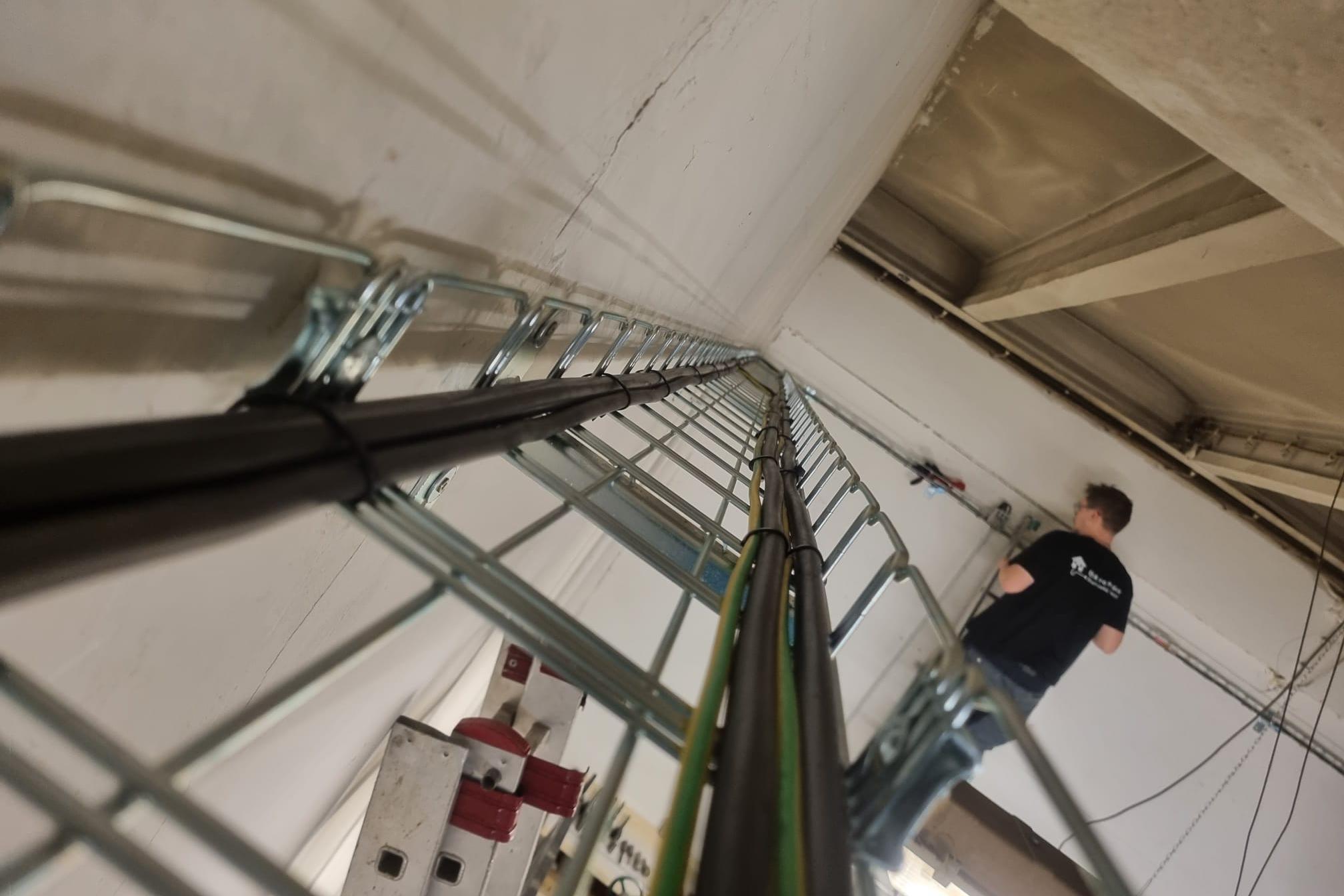 Elektro Škrobánek & Varyš