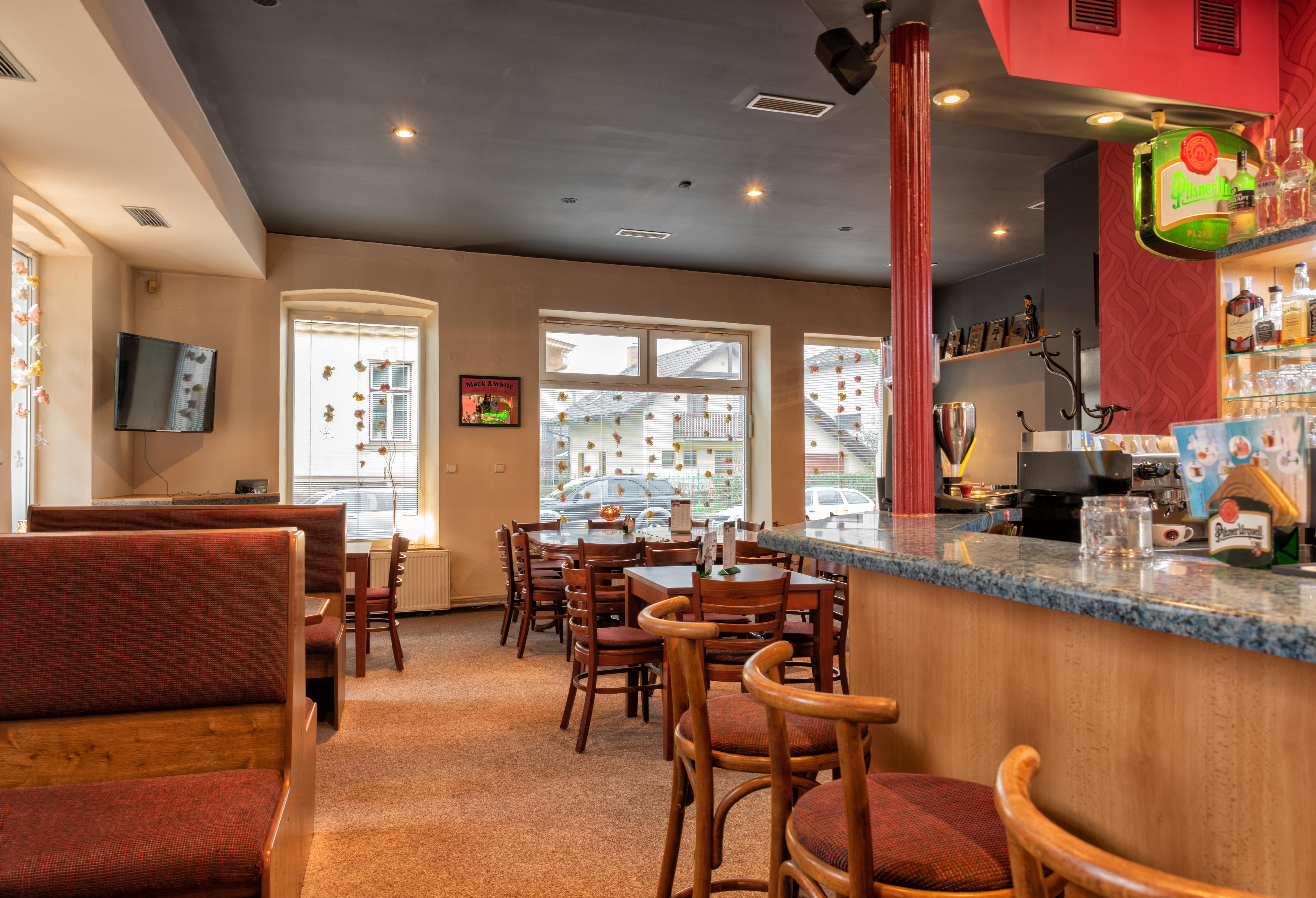 Classic bar