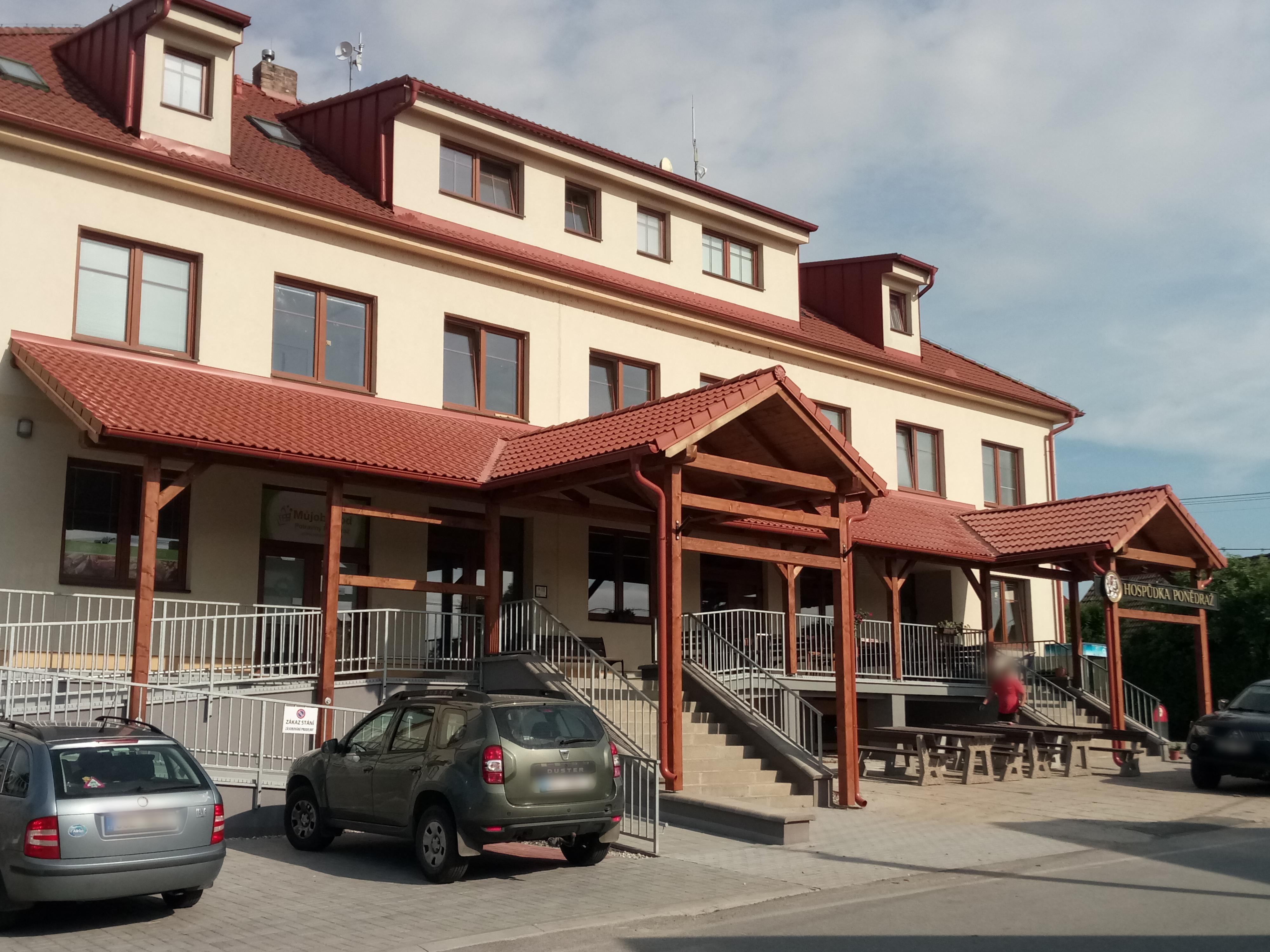 Ponědraž - obecní úřad