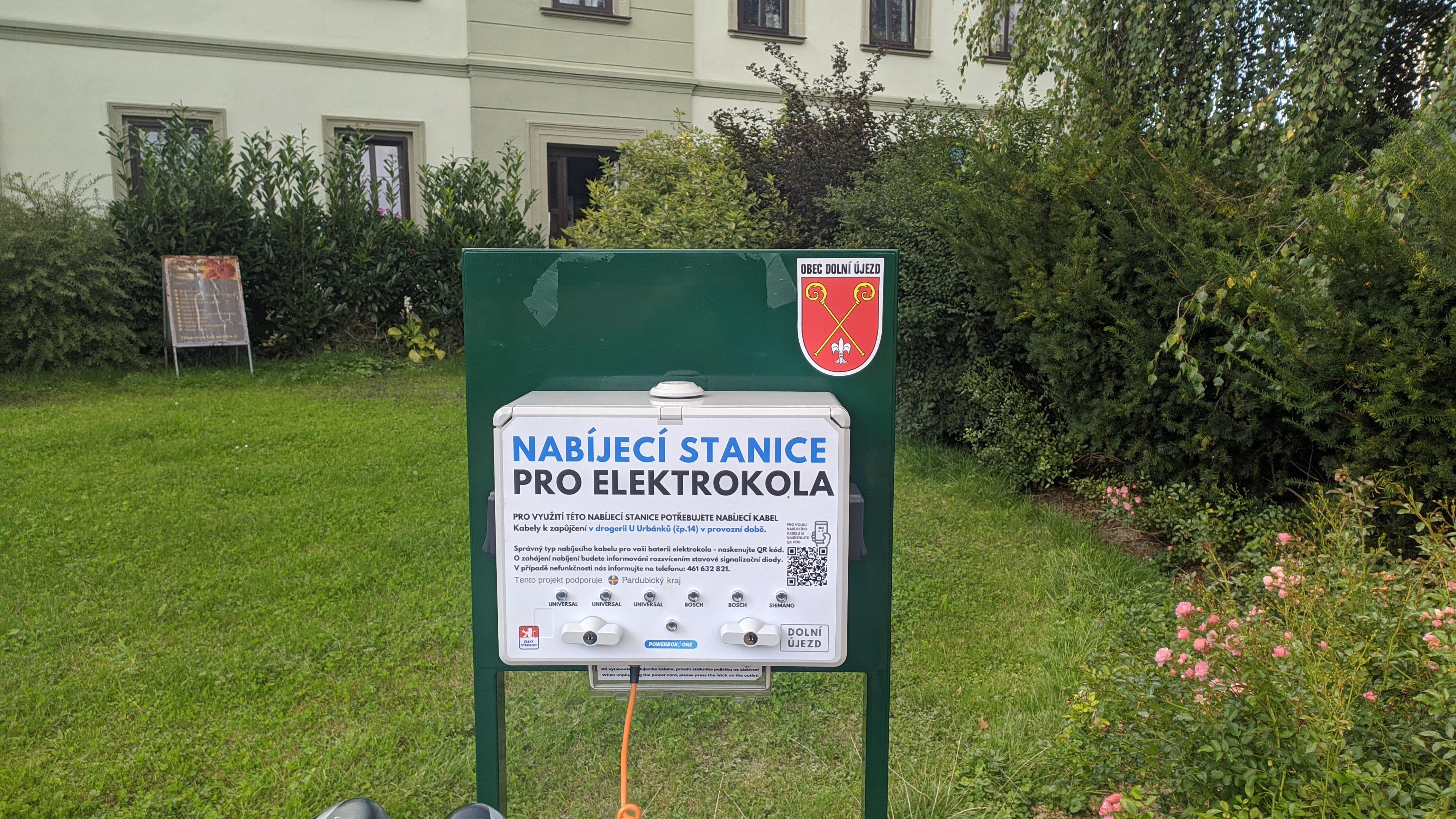 Nabíjecí stanice Obec Dolní Újezd foto 3