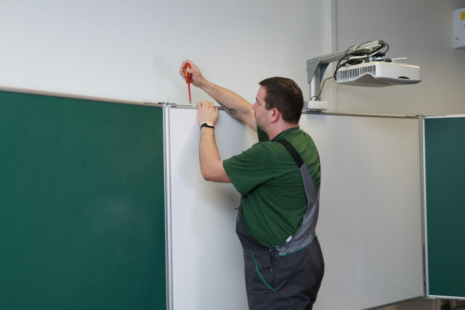 Autorizovaná montáž tabulí