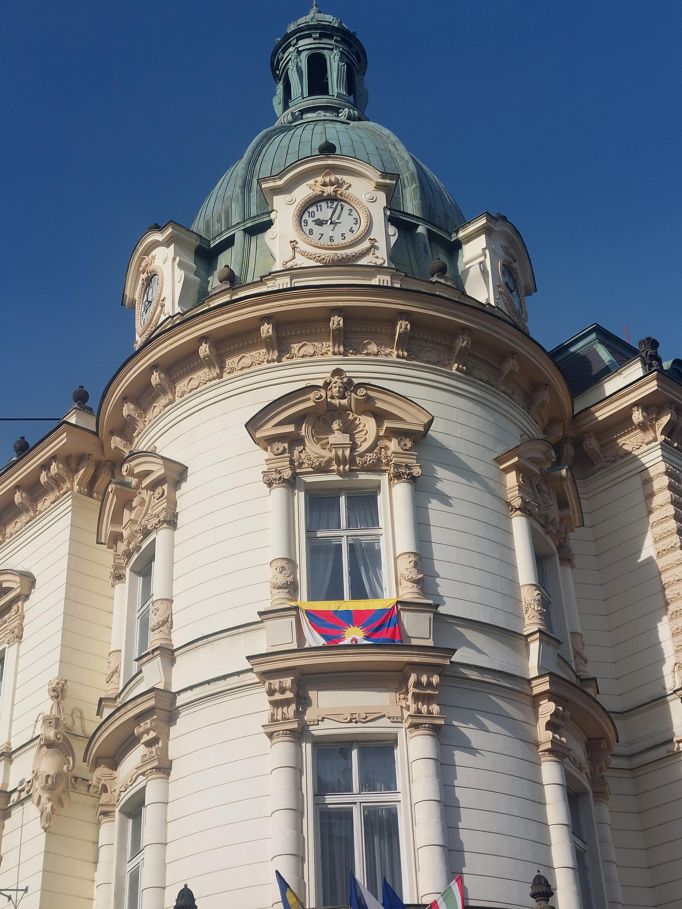 Úřad městské části Praha 3 foto 2