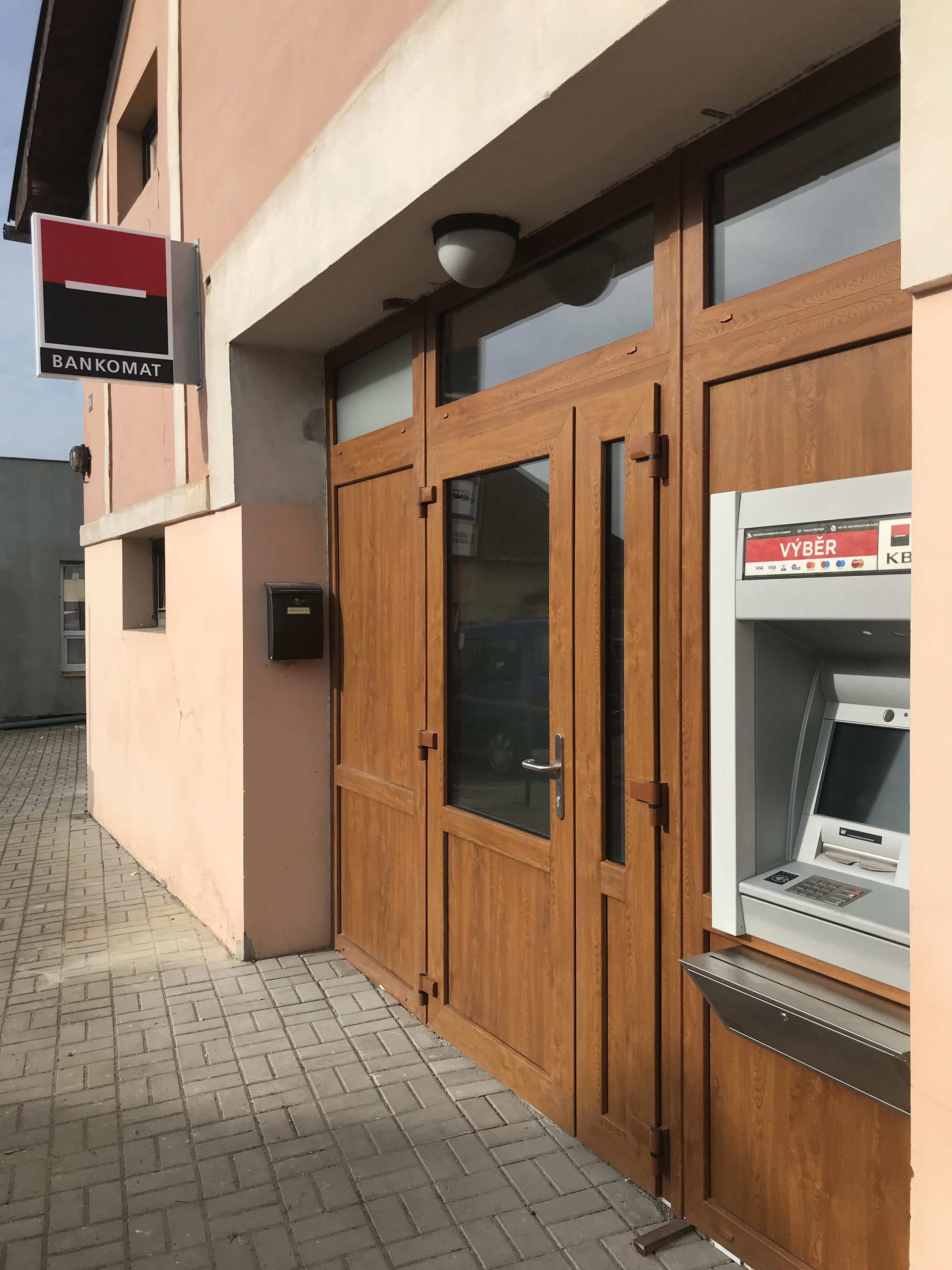 Bankomat Komerční banky foto 2