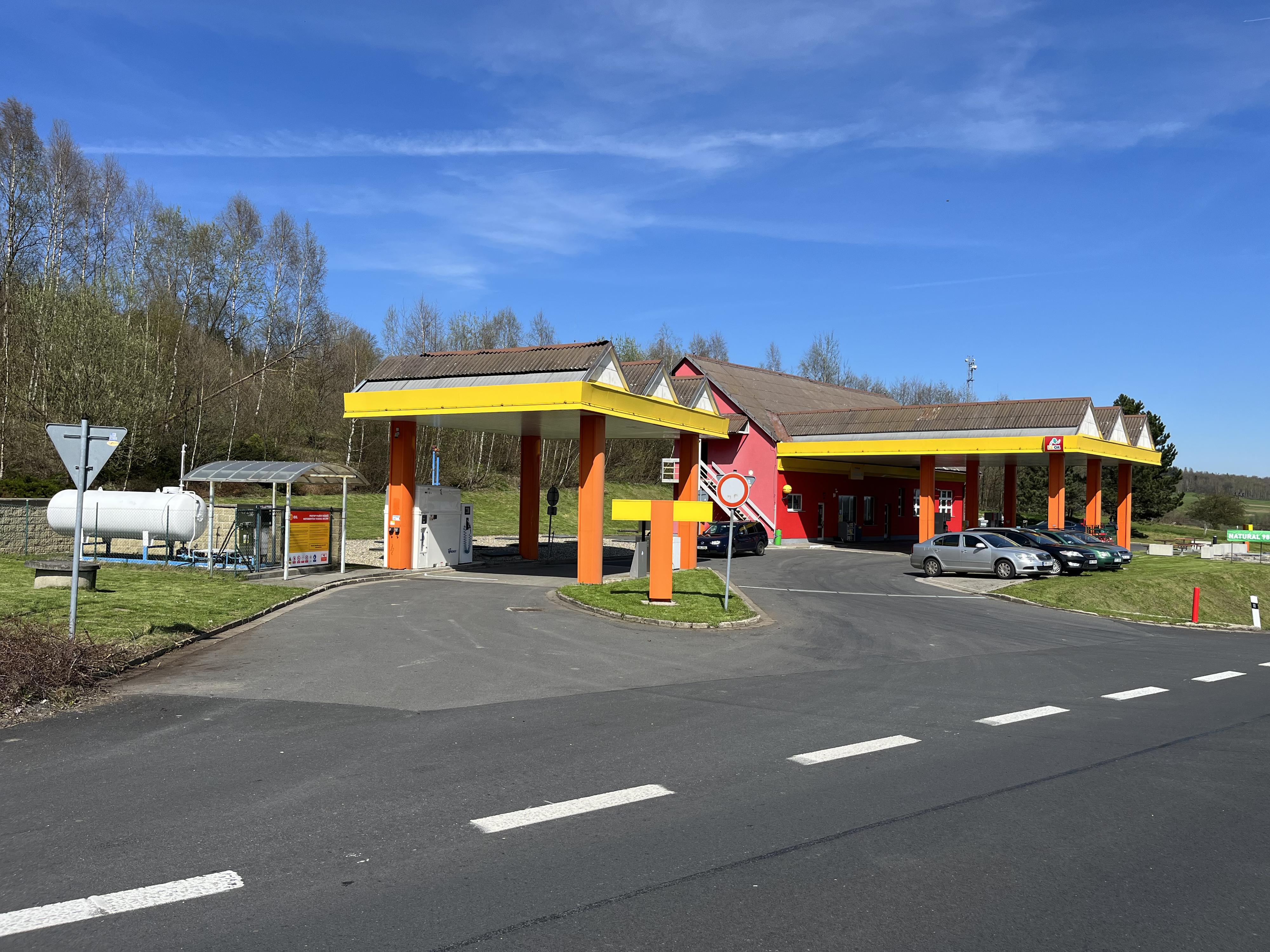 DZ OIL Stará Ves u Rýmařova, čerpací stanice foto 3