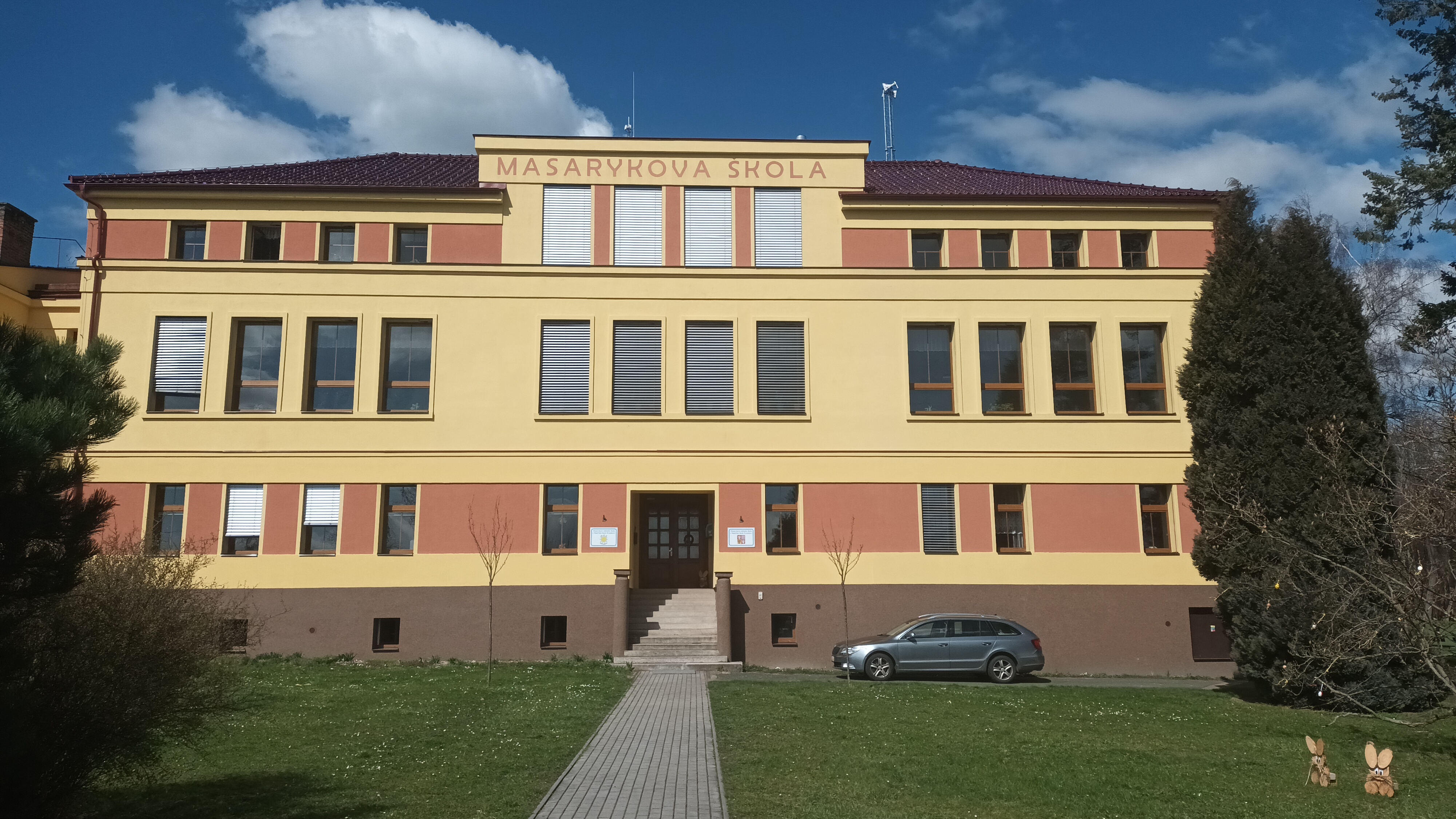 Masarykova ZŠ Dymokury foto 2