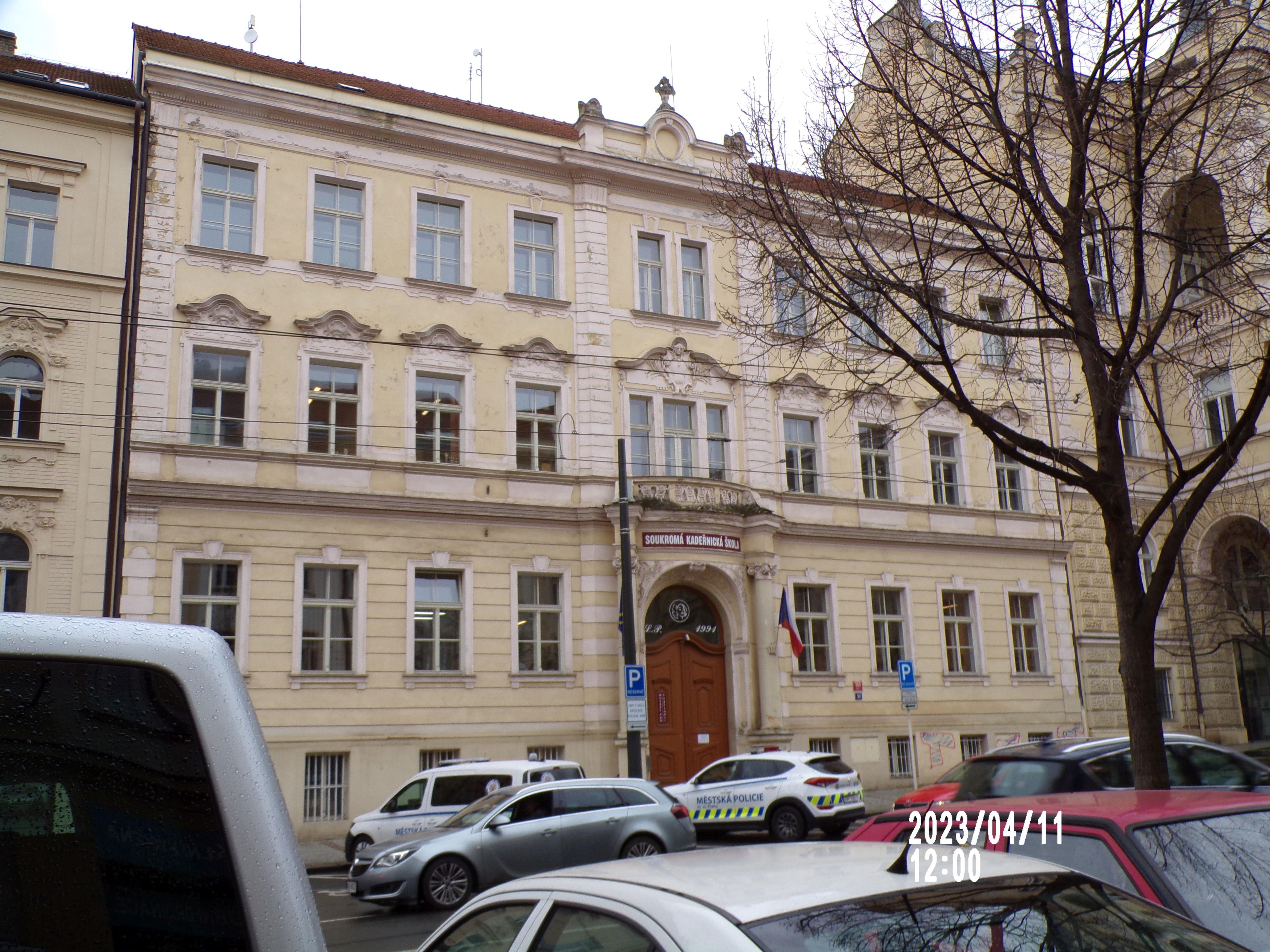 Metropolitní odborná umělecká střední škola foto 3