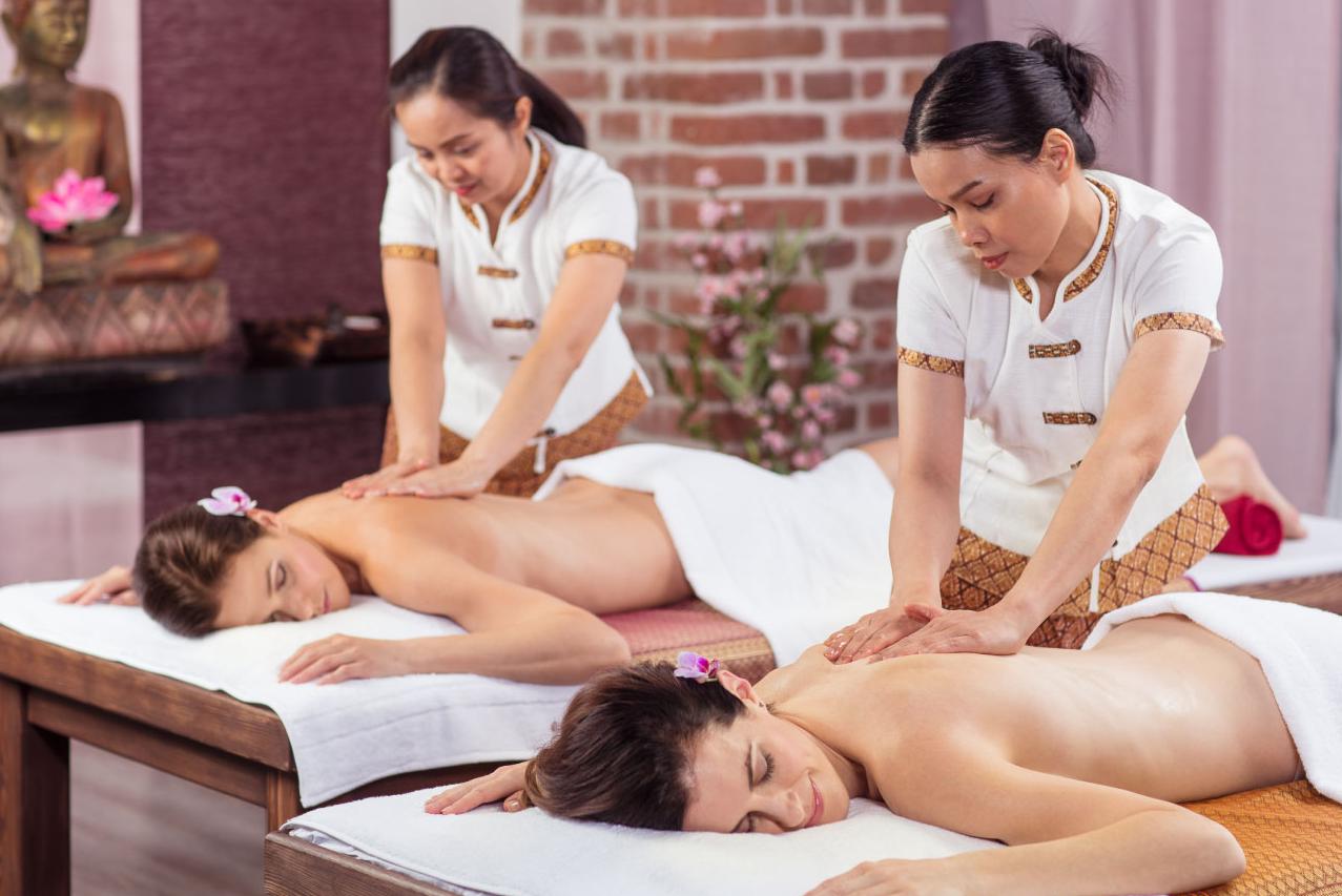 Párové thajské masáže