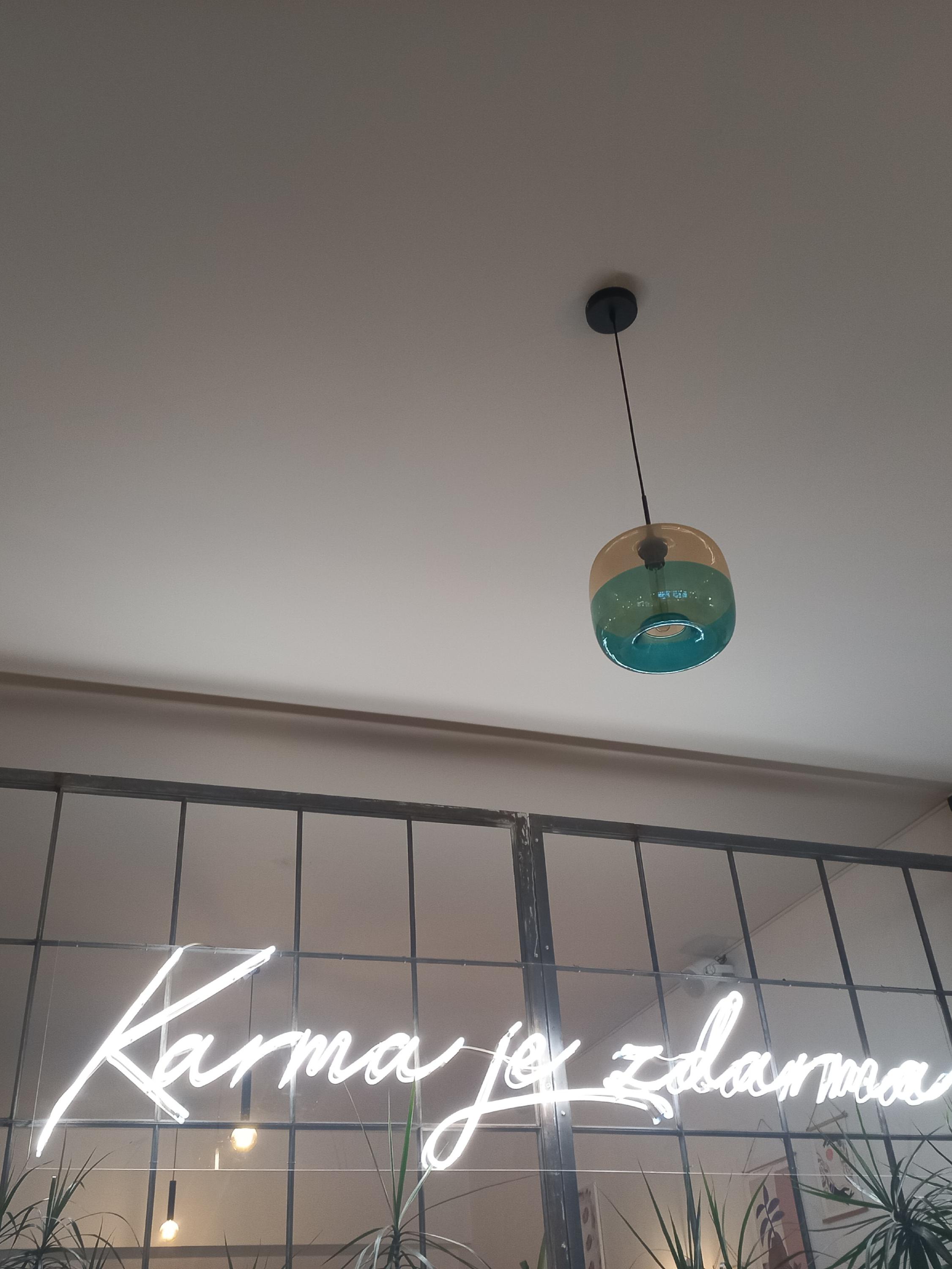 Kavárna & bistro Karma foto 5