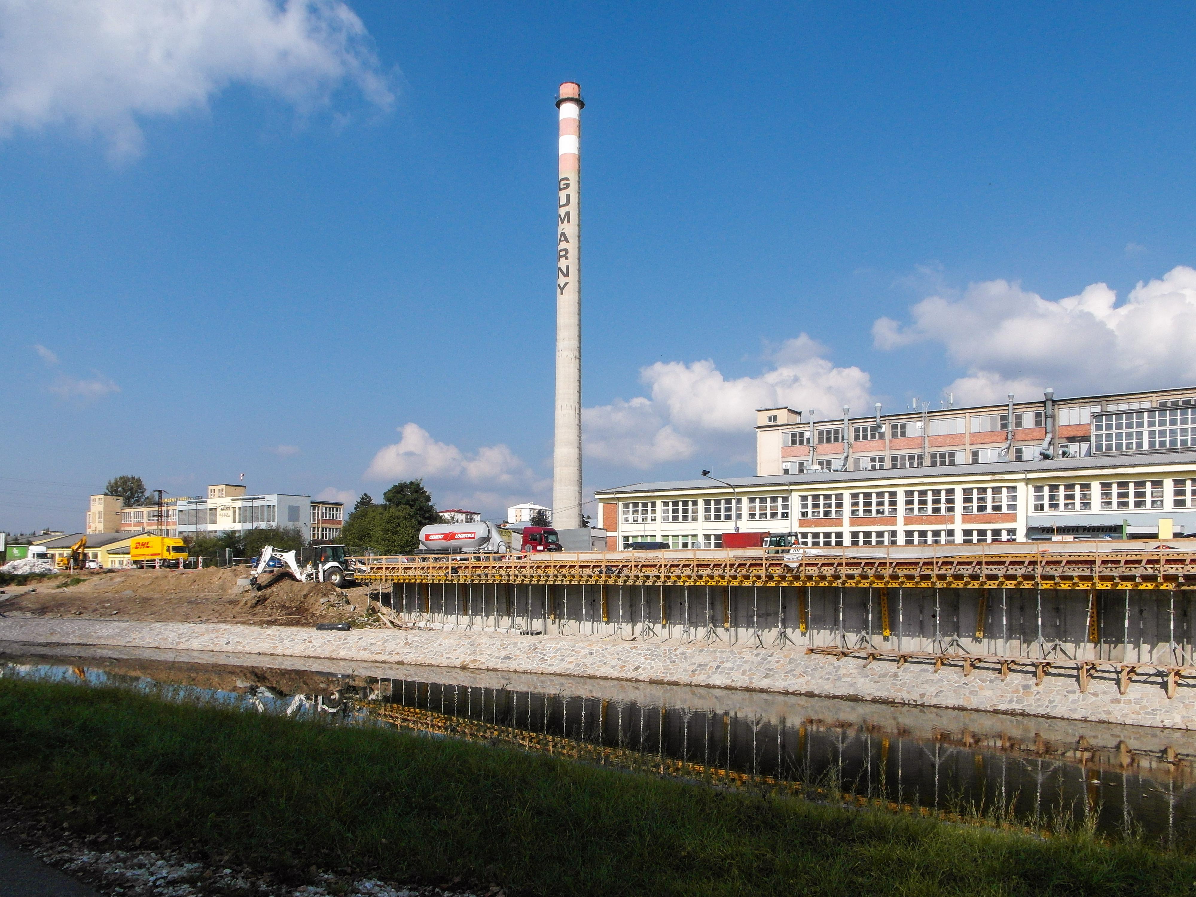 Gumárny Zubří, akciová společnost foto 3