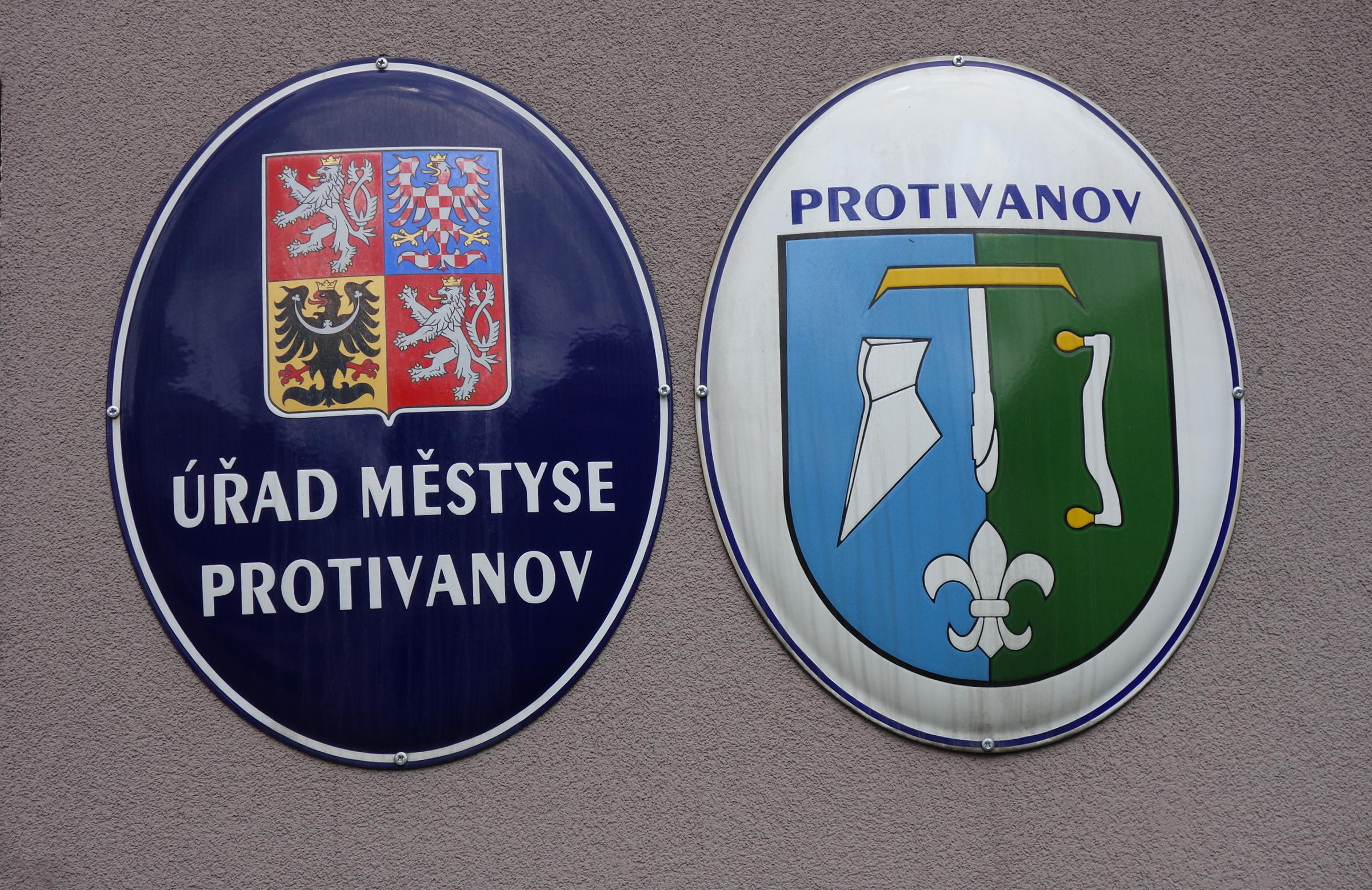 Protivanov - úřad městyse foto 2