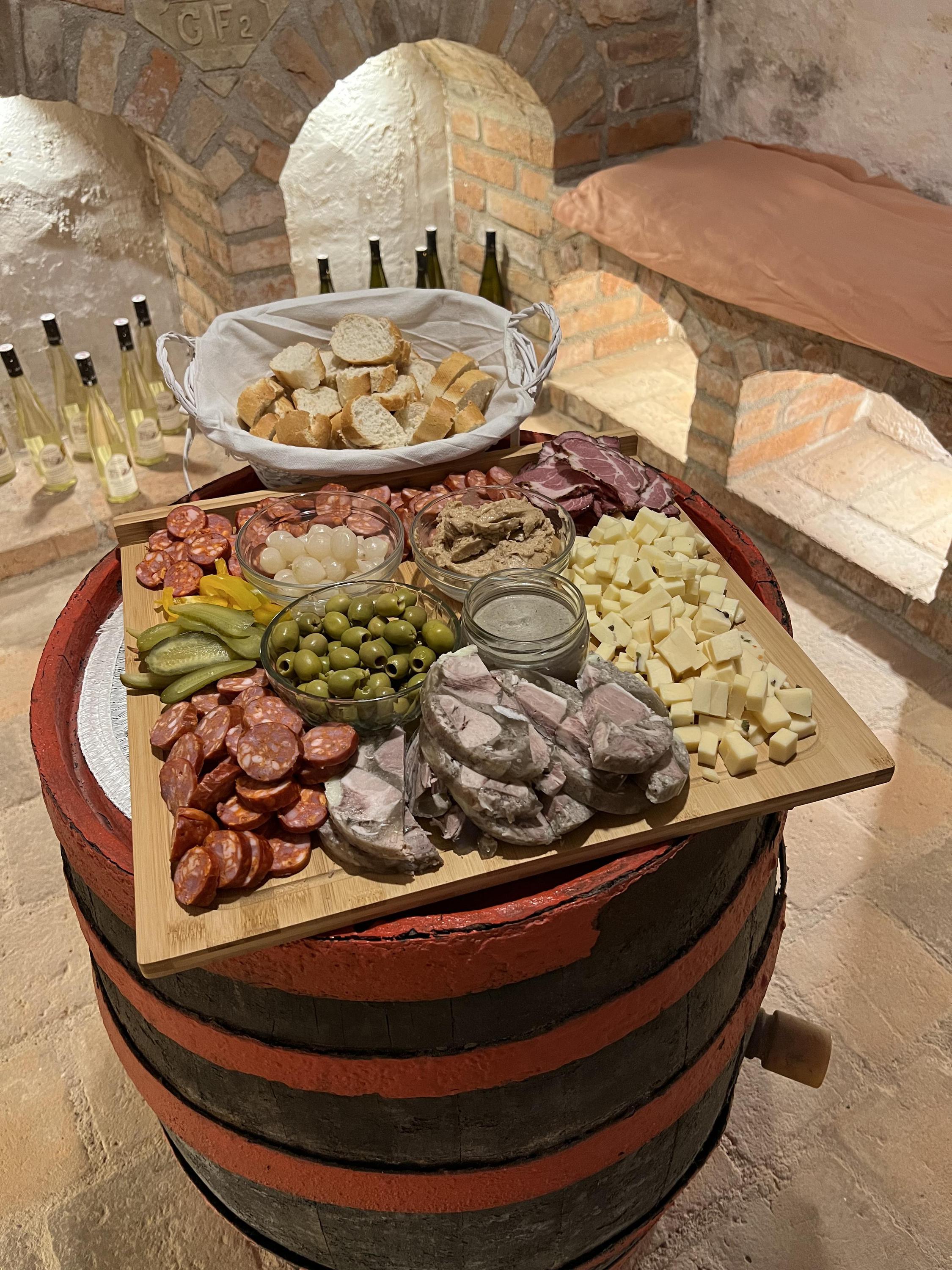 Vinný sklípek U Holešňáků foto 3