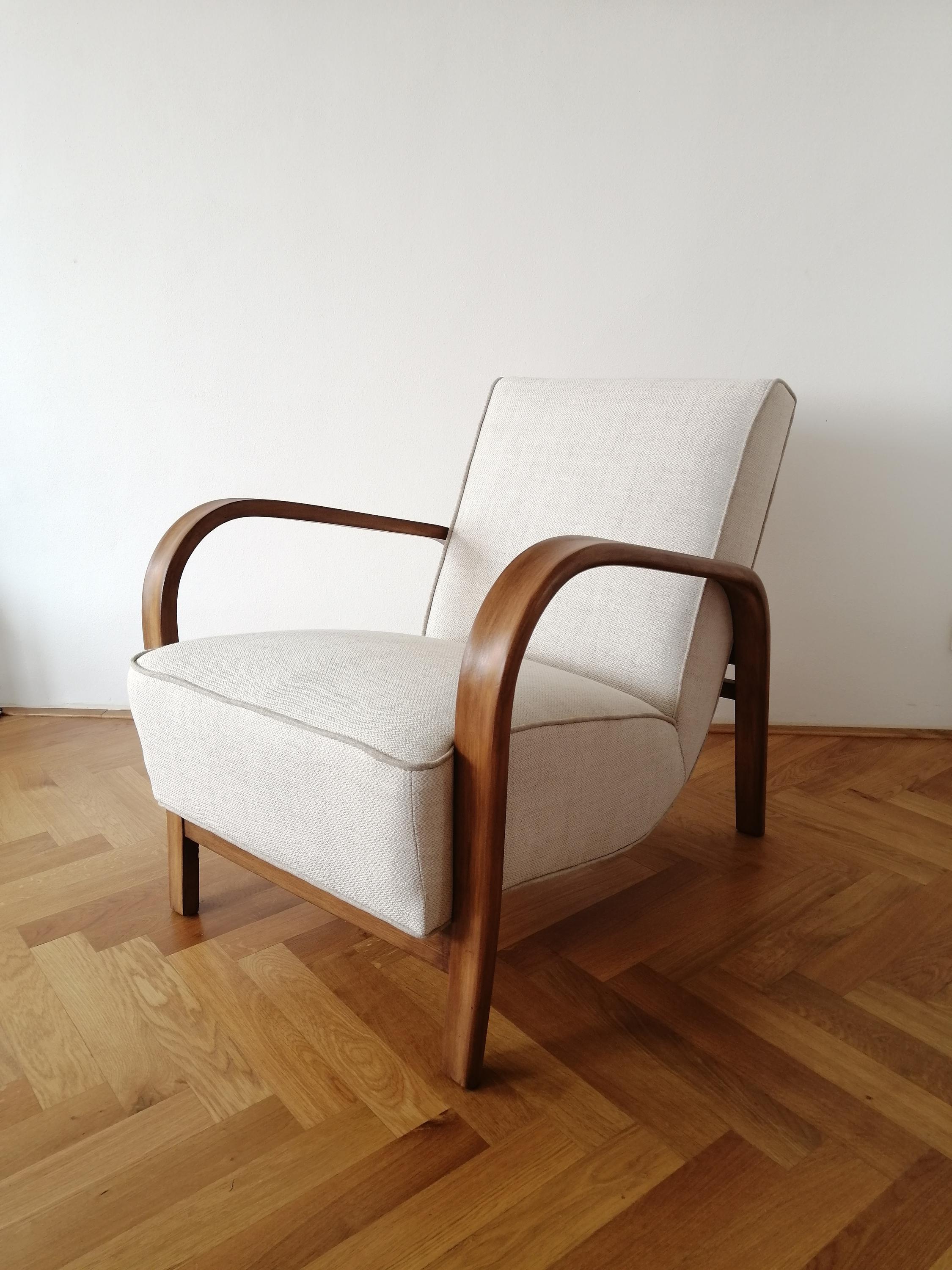 retro sitting foto 3