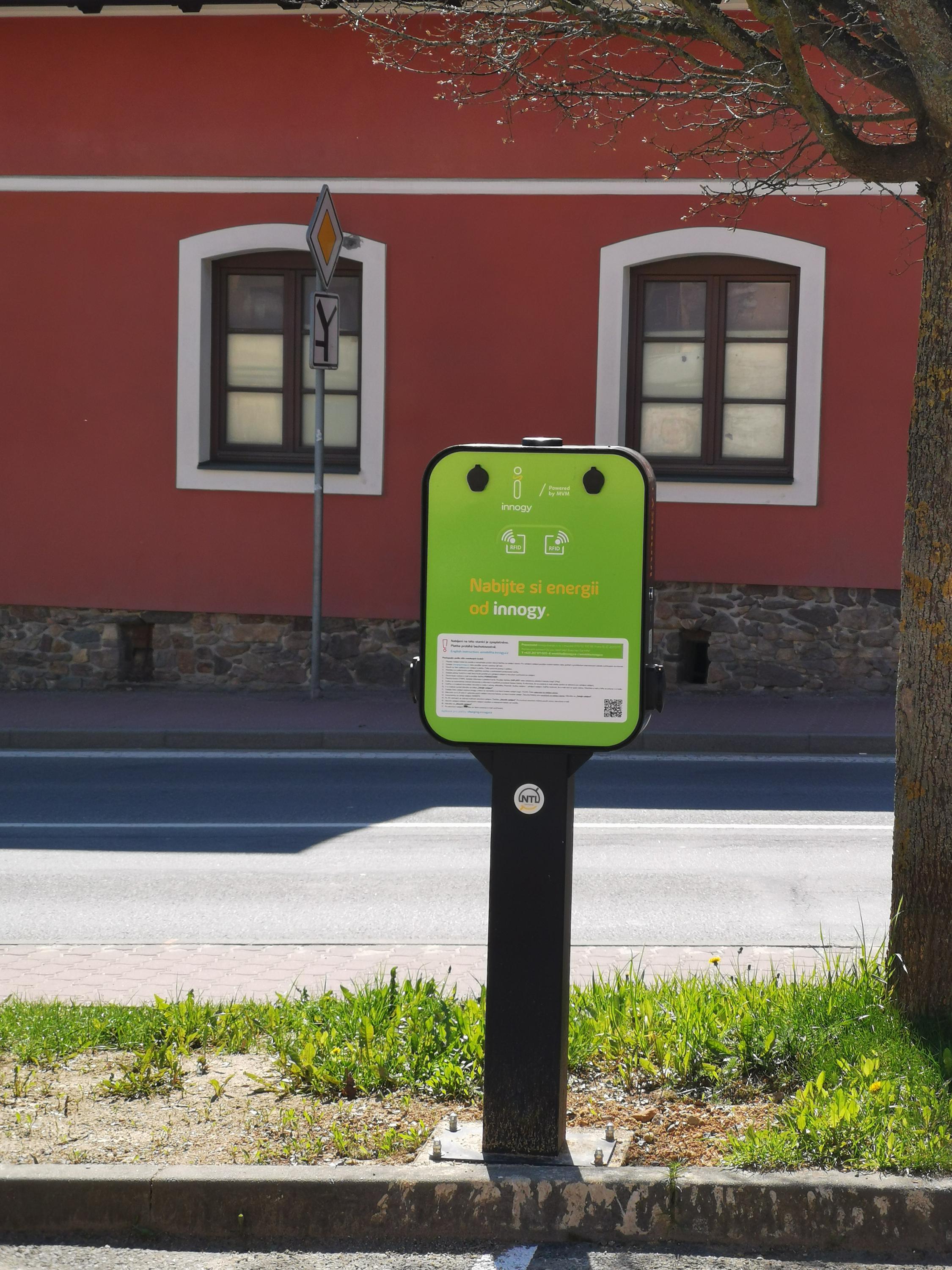 Dobíjecí stanice innogy foto 2