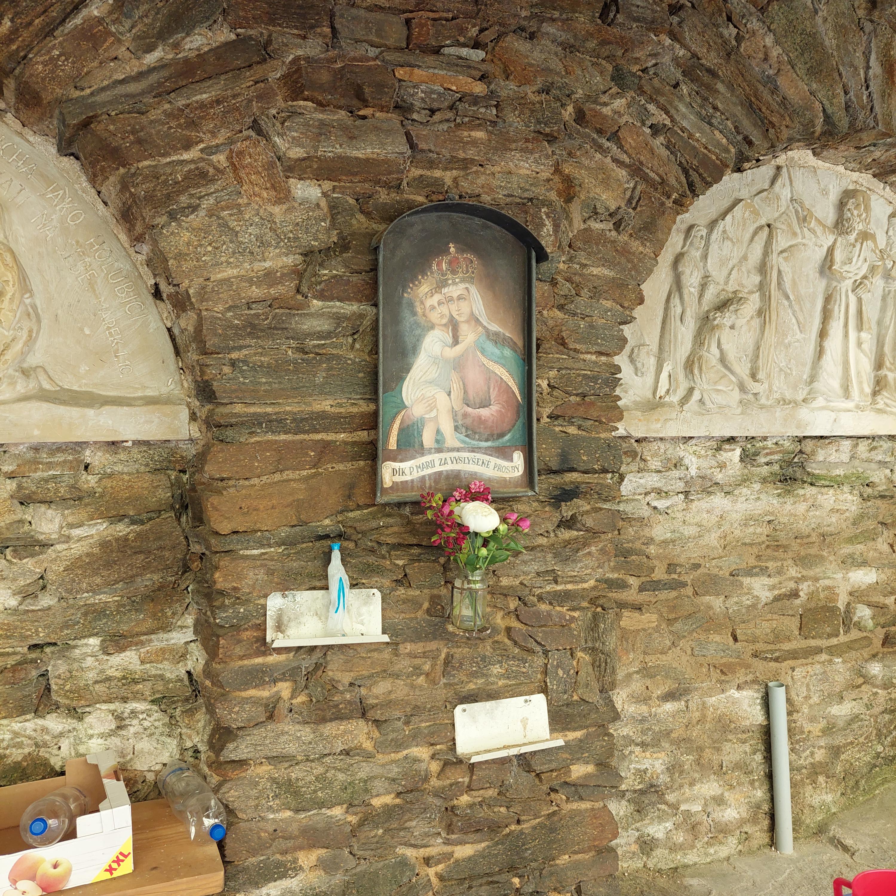 Římskokatolická farnost Hluboké Mašůvky foto 5