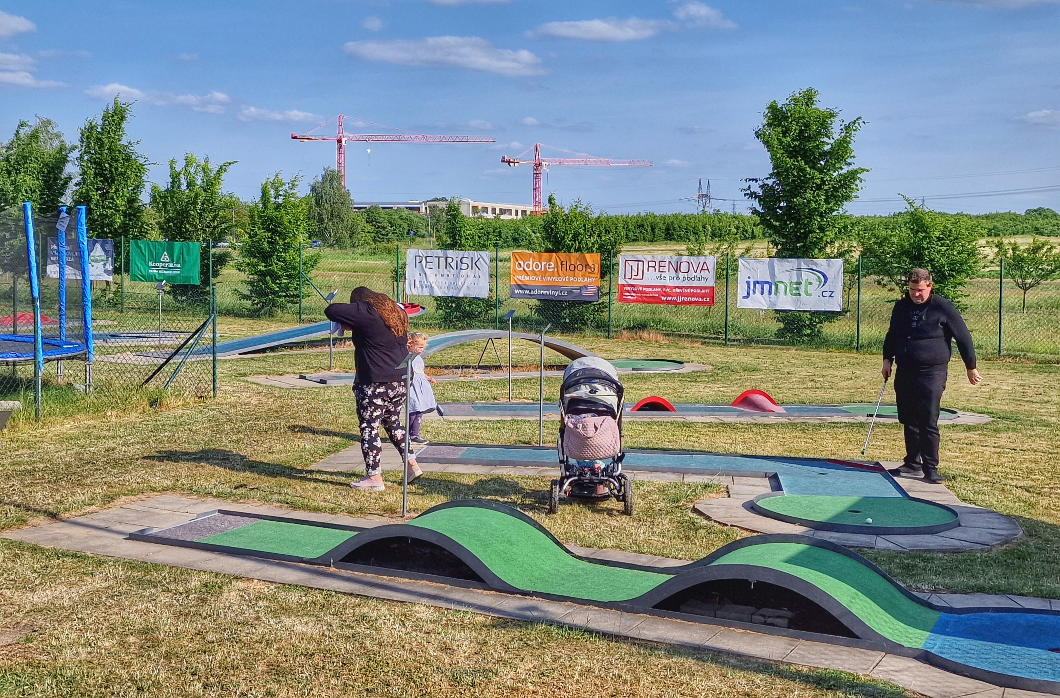 Minigolf - Sportovní areál Šeberov