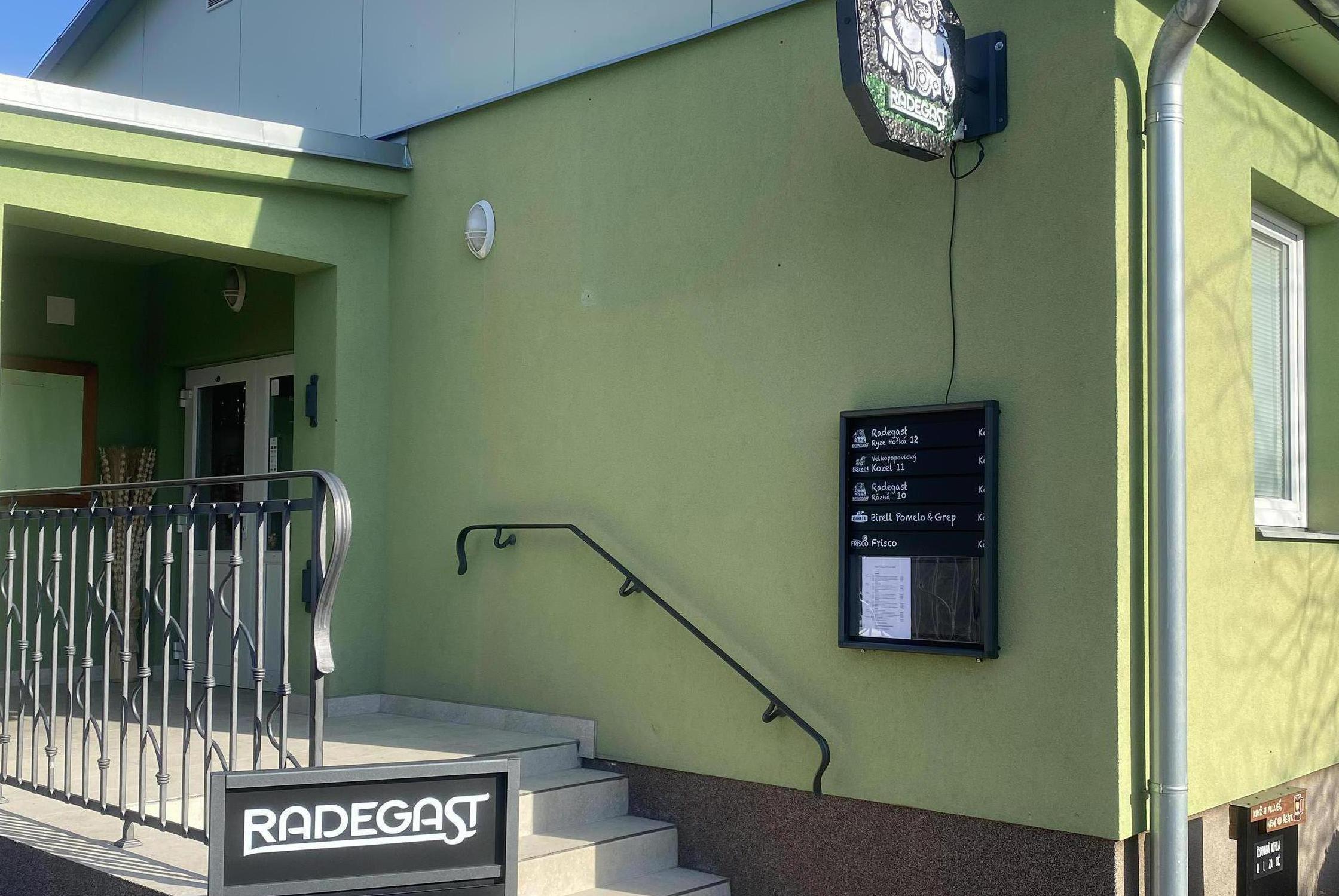 RebeLOVE U Hřiště