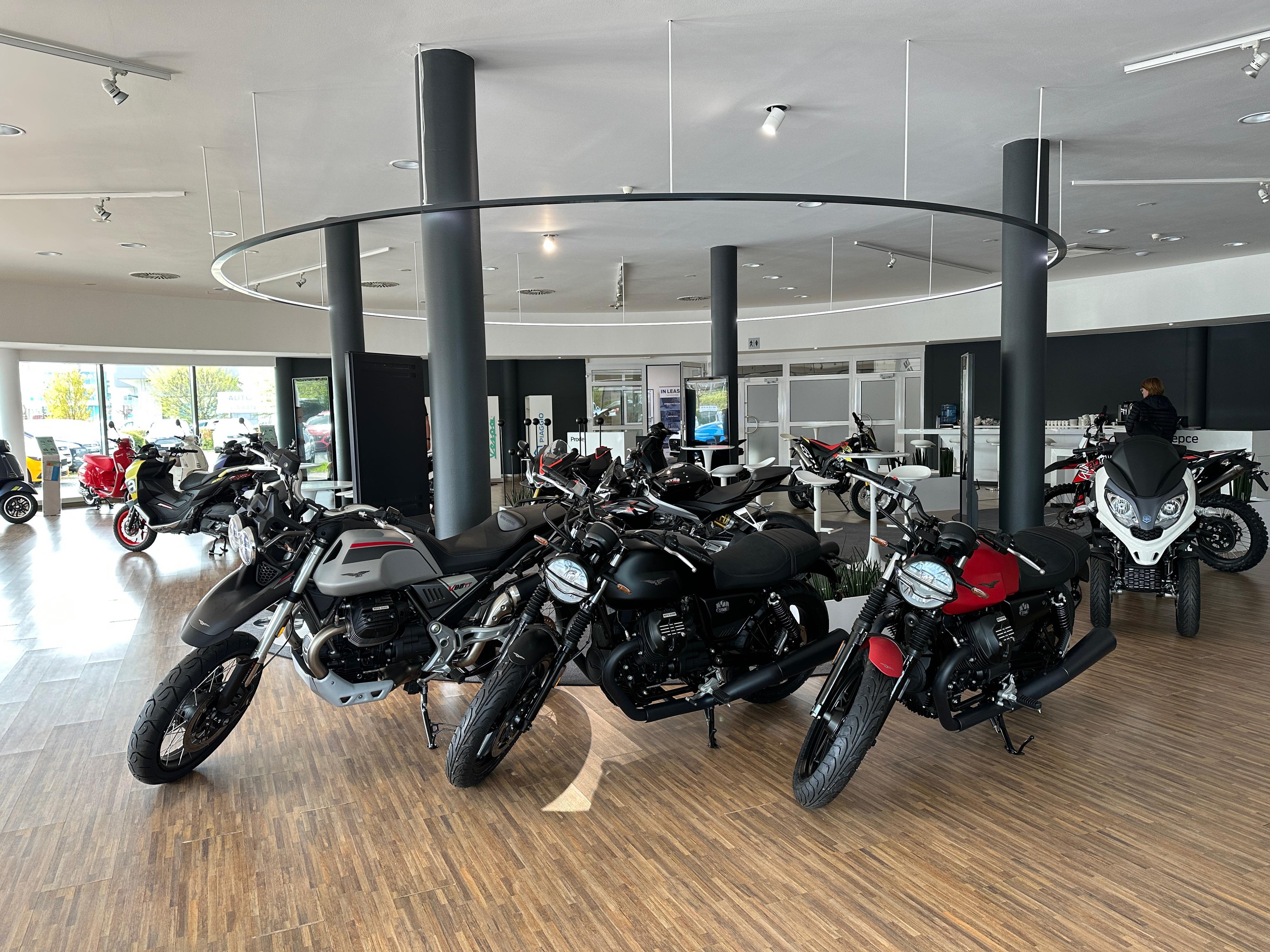 MOTO IN - Vespa, Aprilia, Piaggio, Moto Guzzi foto 2