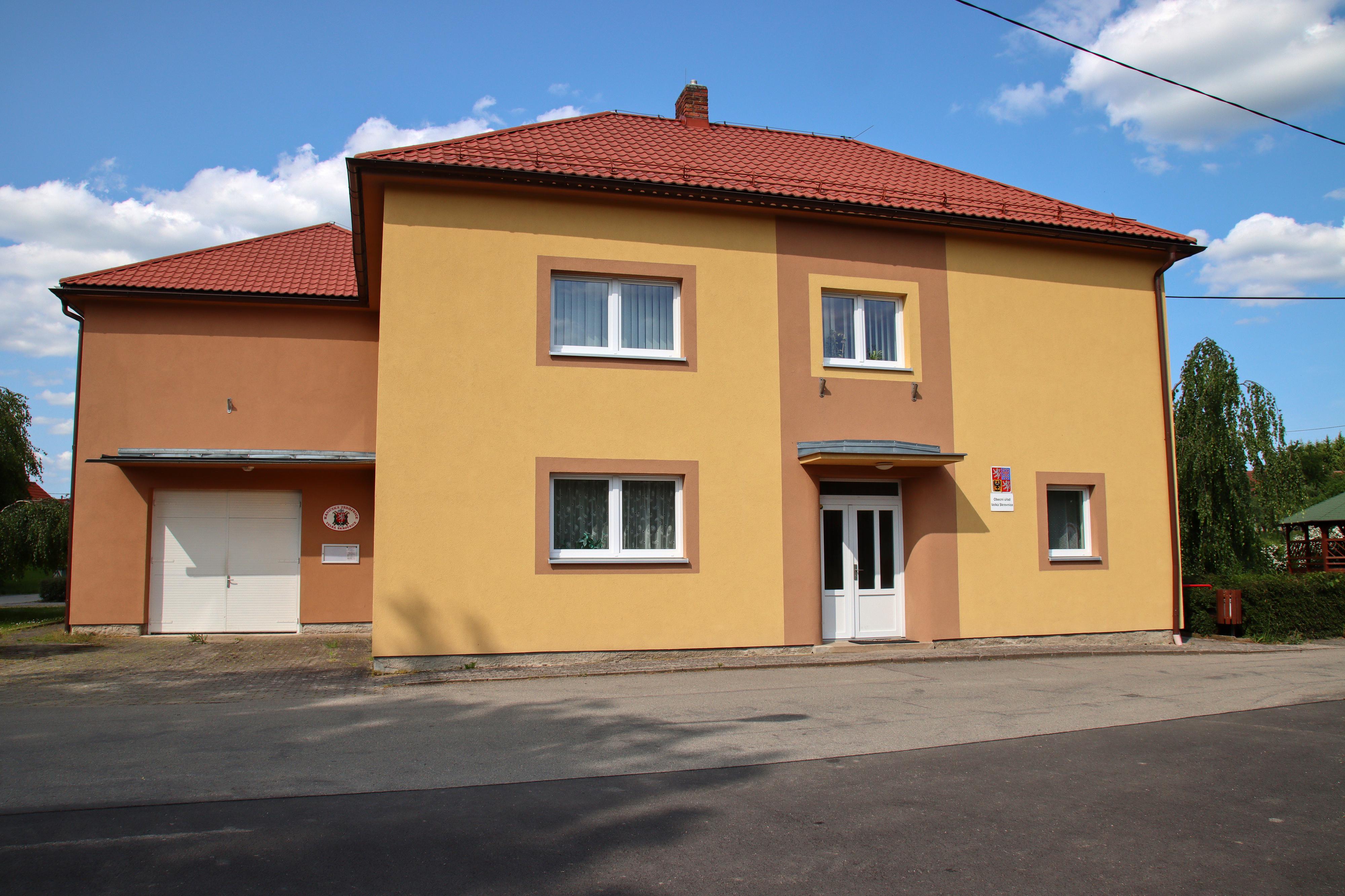 Velká Skrovnice - obecní úřad foto 2