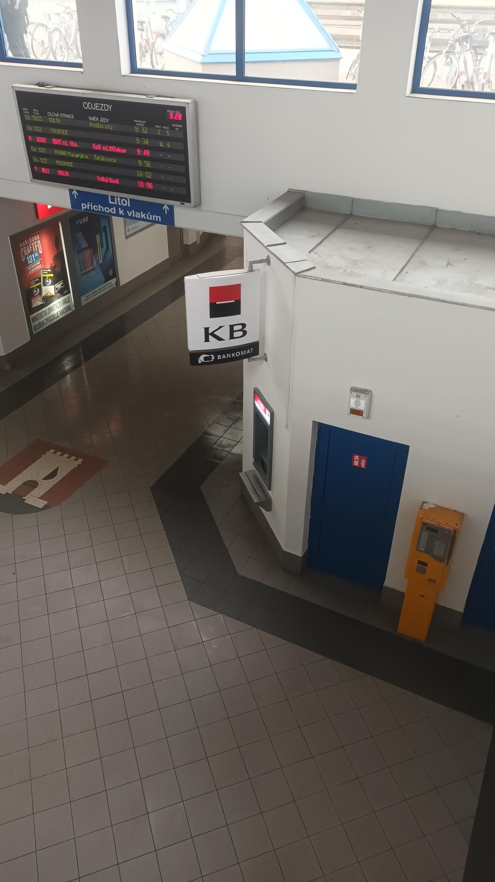 Bankomat Komerční banky foto 2